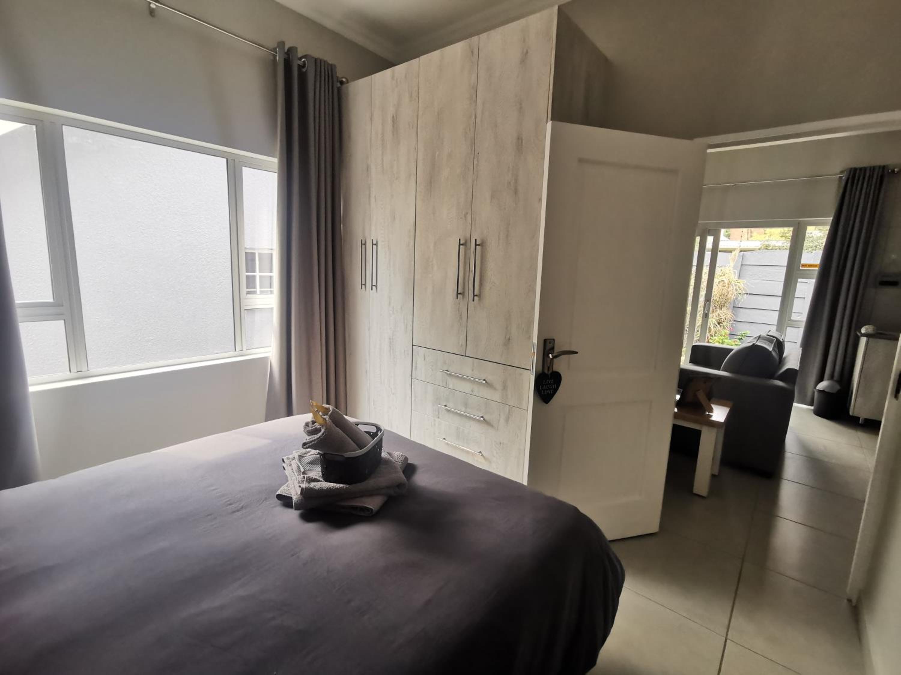 Deluxe Double Room (2 Adults + 1 Child) - Photo 39
