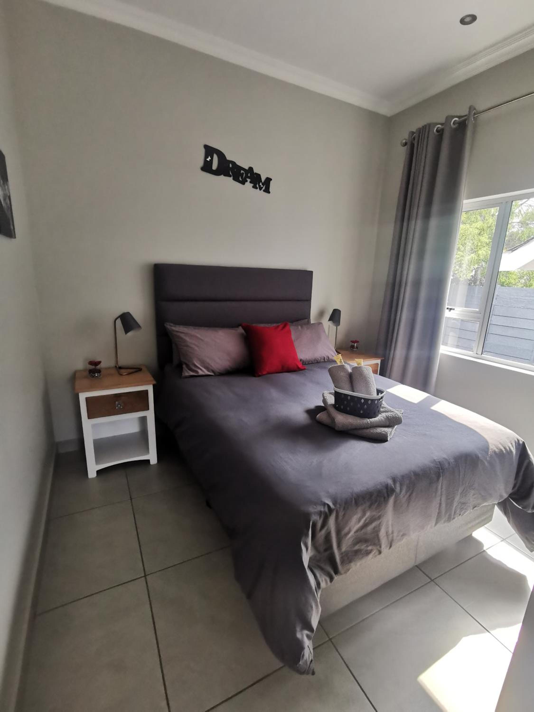 Deluxe Double Room (2 Adults + 1 Child) - Photo 37