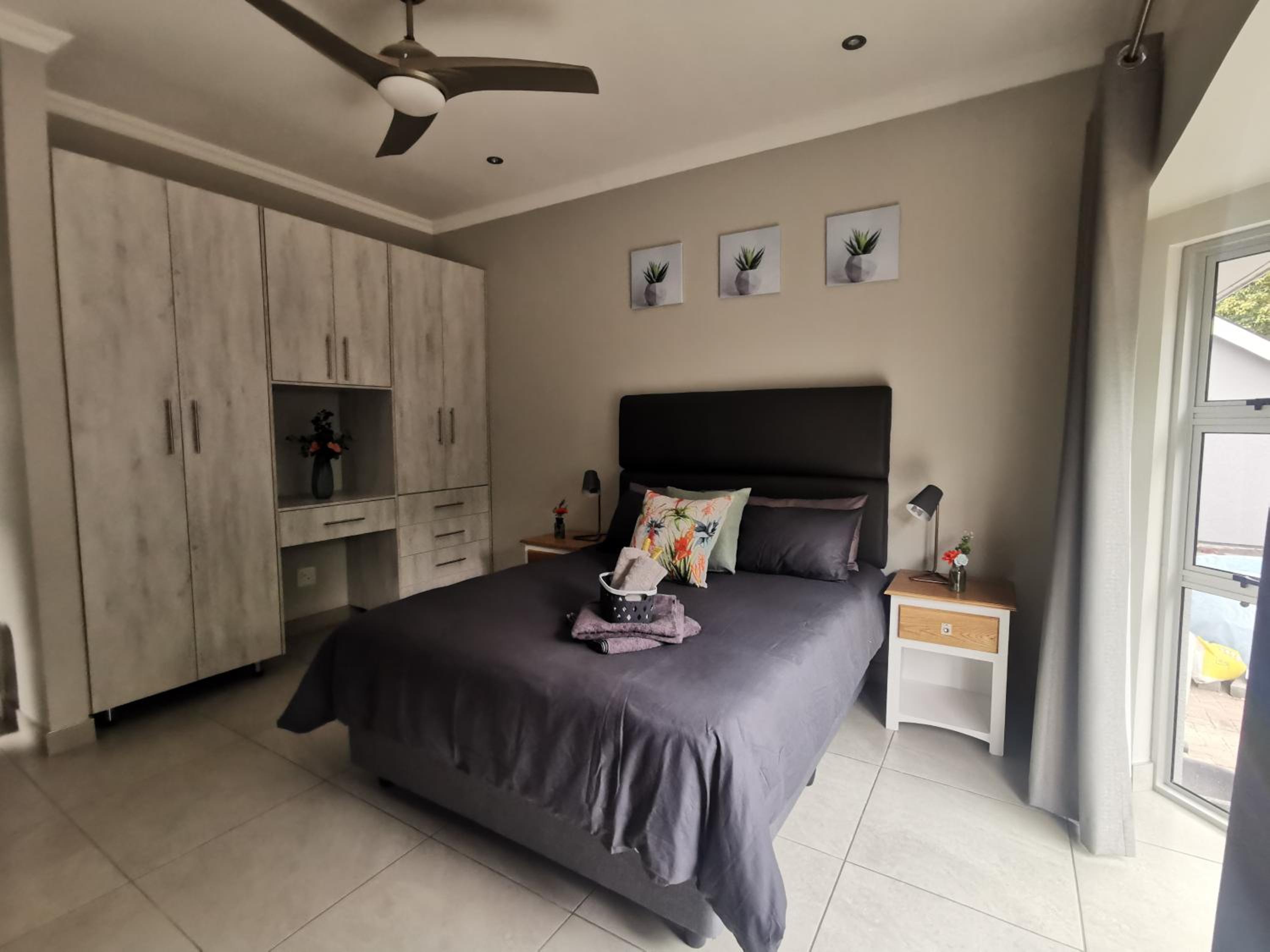 Double Room with Private Bathroom - Photo 33