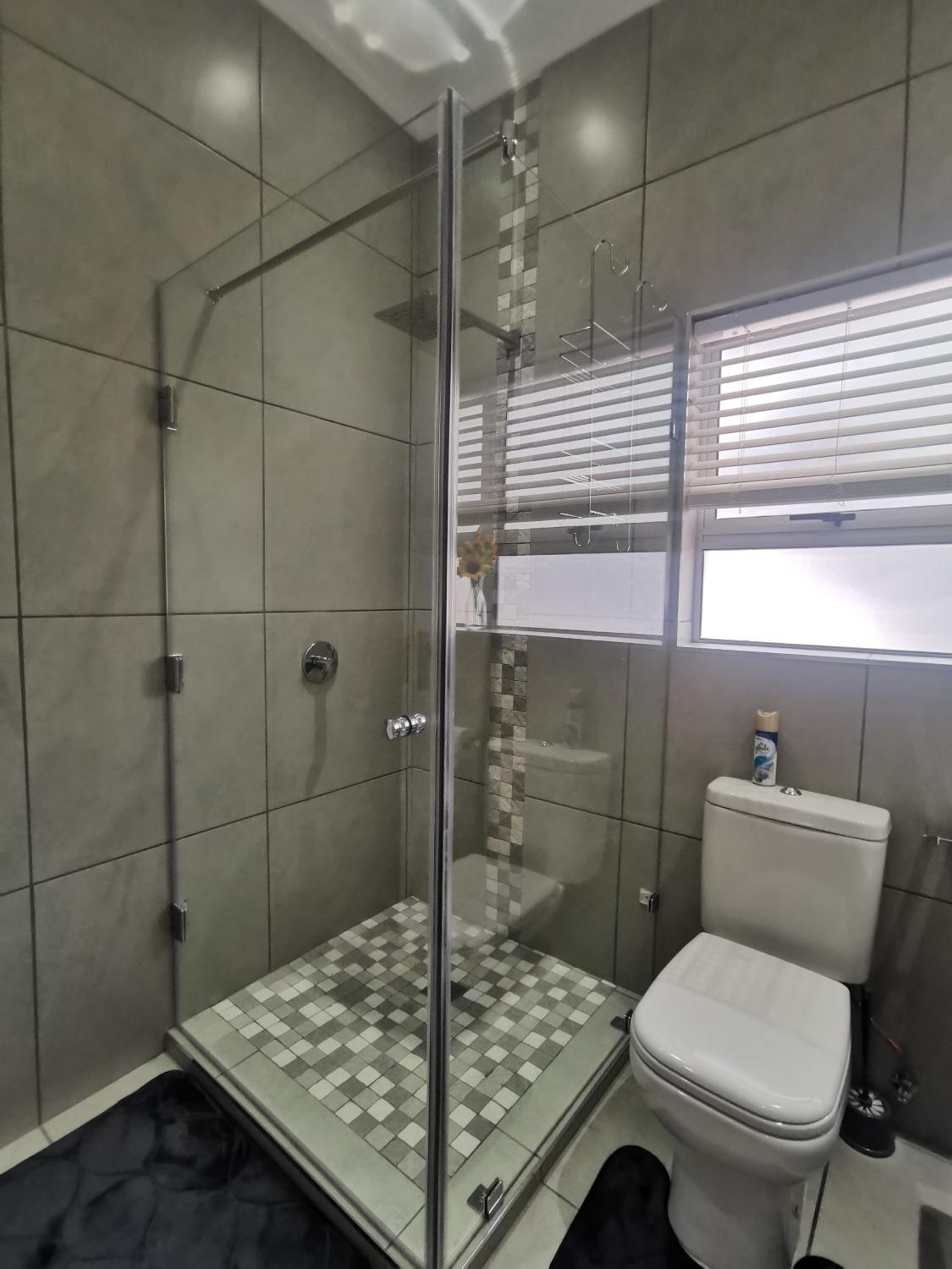 Deluxe Double Room (2 Adults + 1 Child) - Photo 27