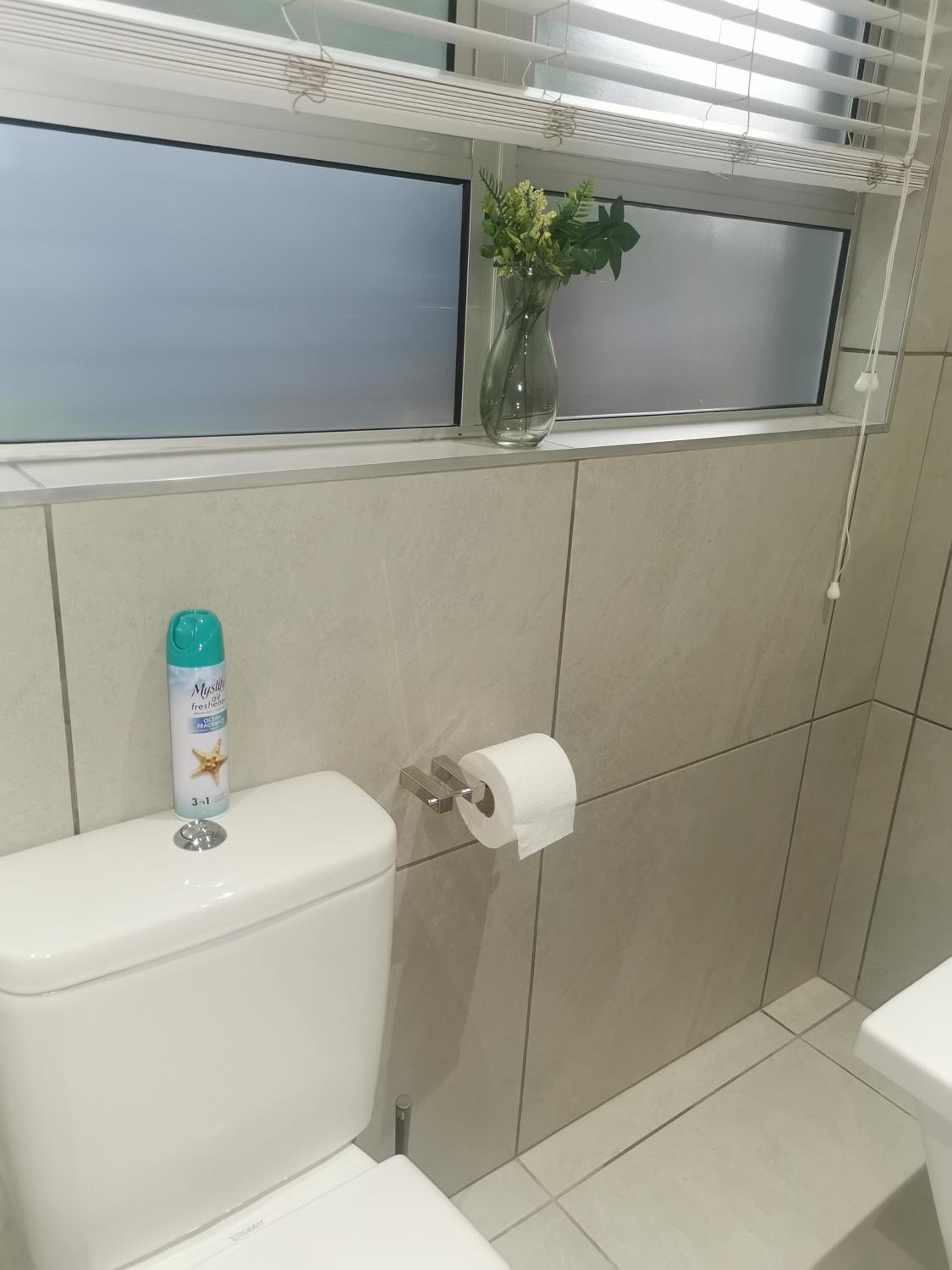 Double Room with Private Bathroom - Photo 28