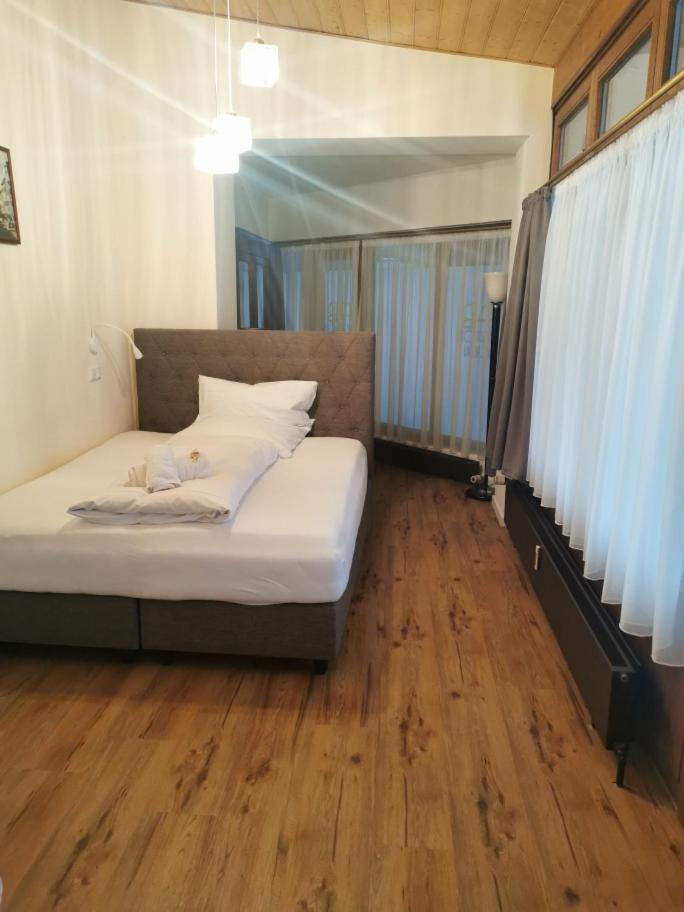 Single room Patio photo 1