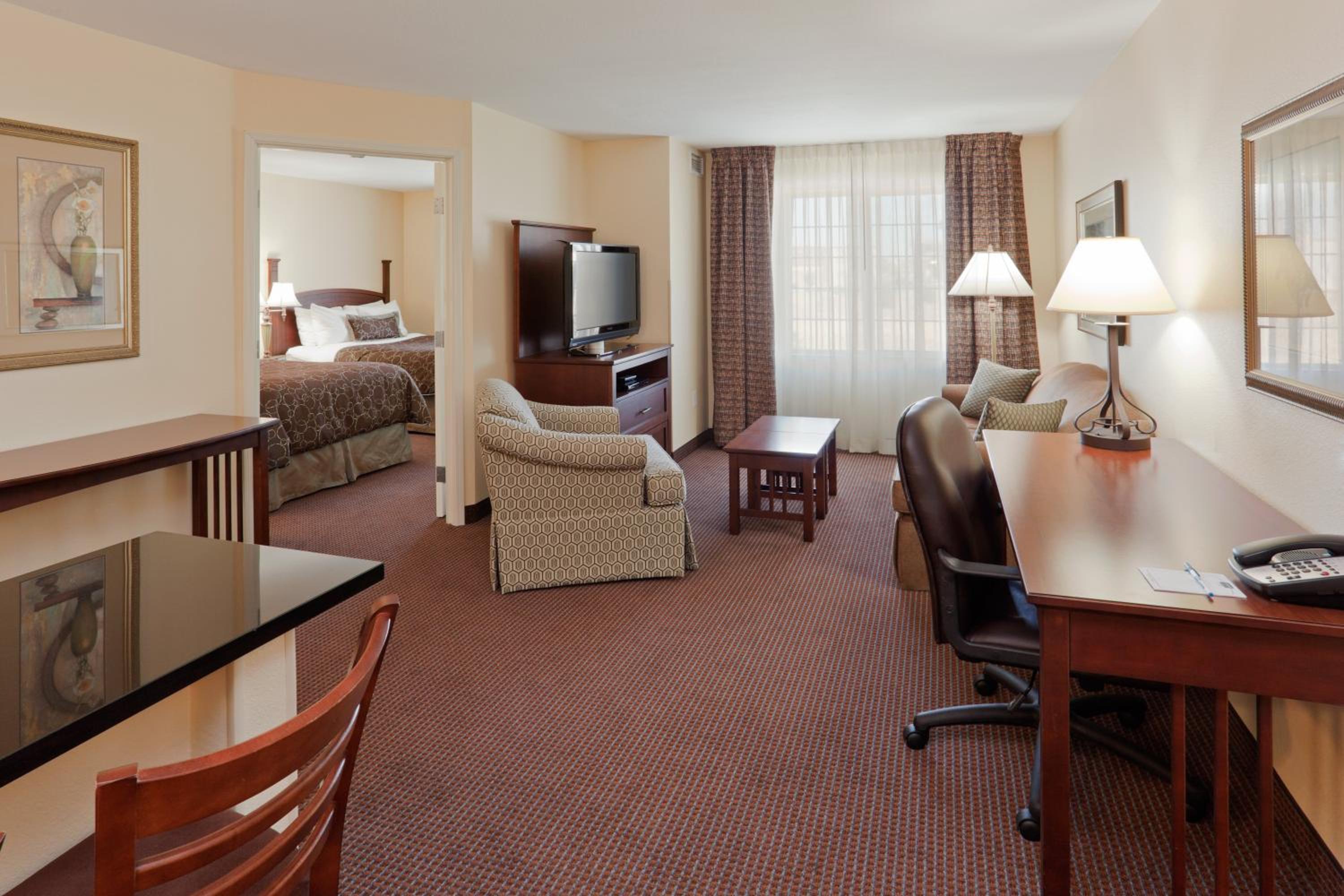 One-Bedroom Double Suite - Non-Smoking - Photo 4