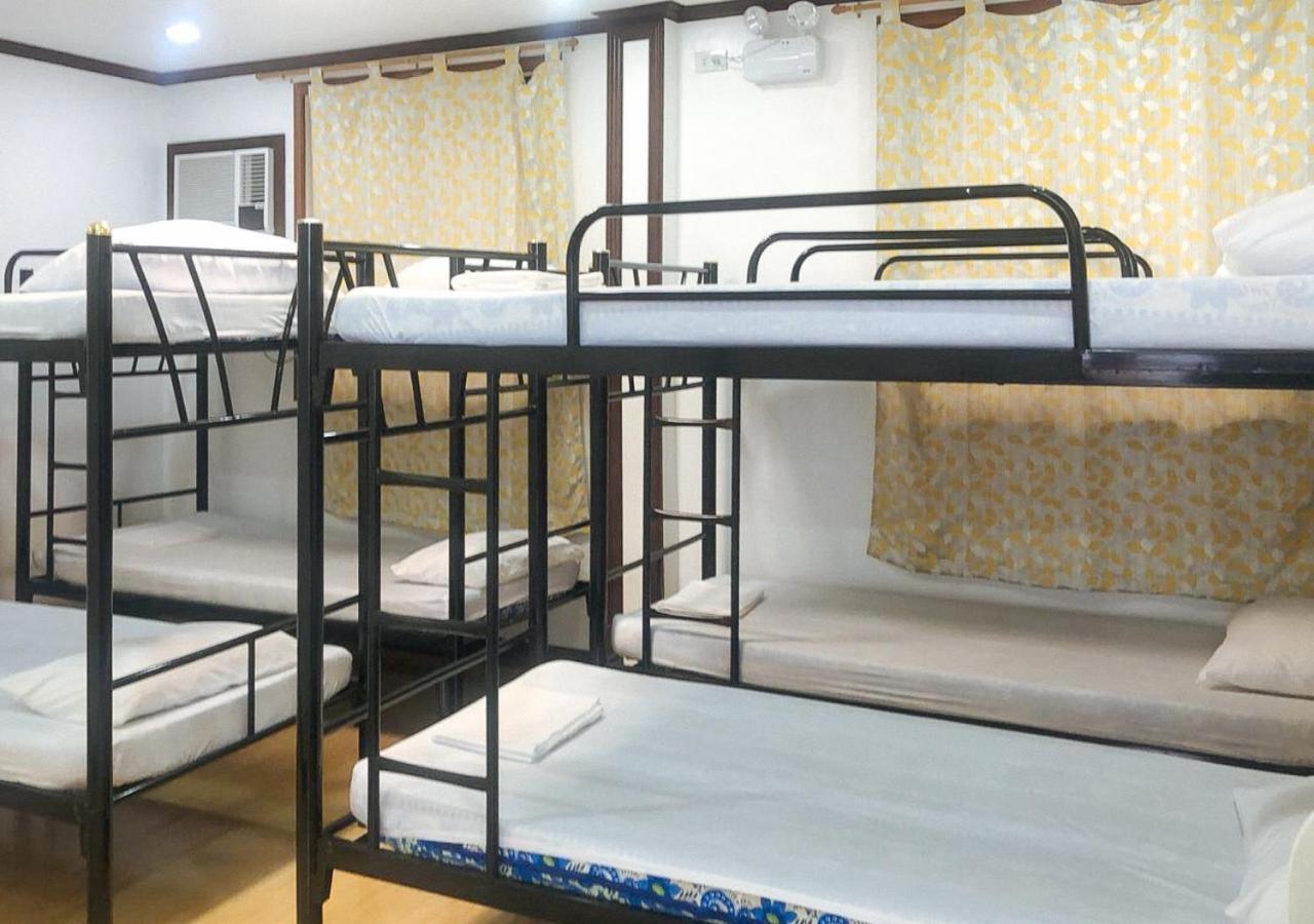8-Bed Mixed Dormitory Room