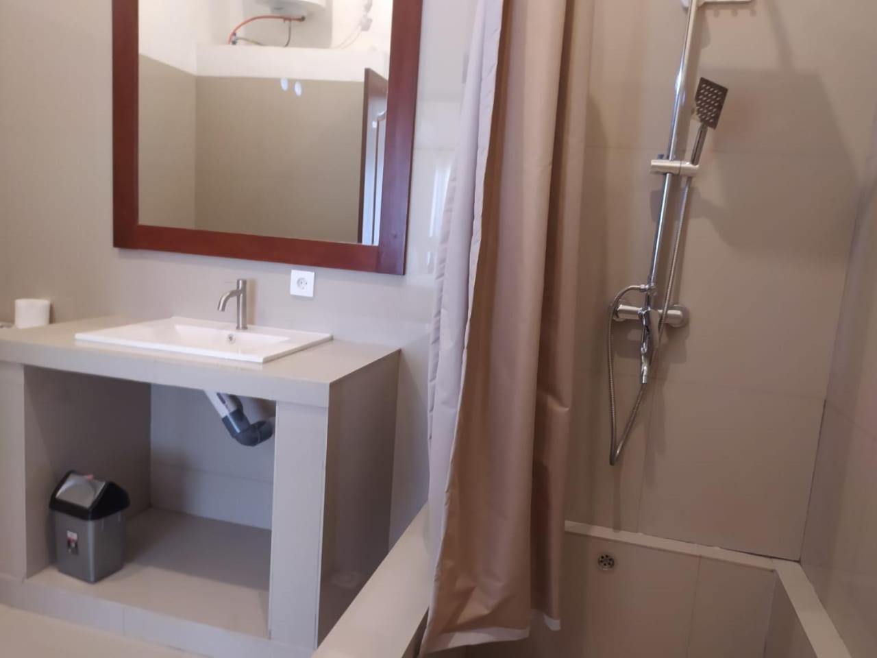 Double Room with Sea View - Photo 55