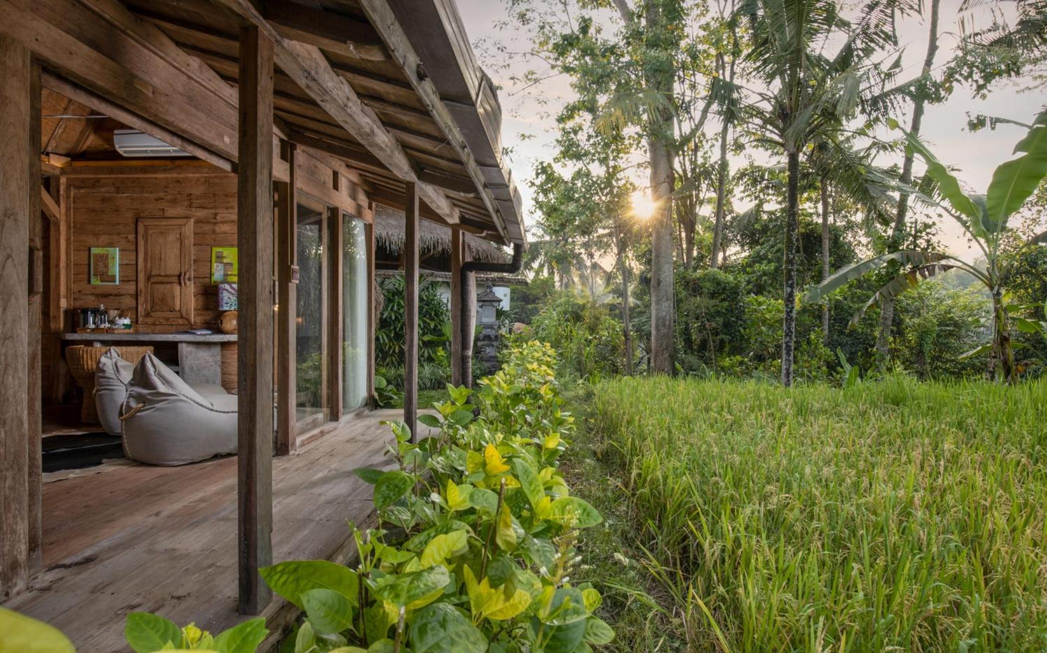 One Bedroom Suite with Rice paddy View & Free Benefit photo 2