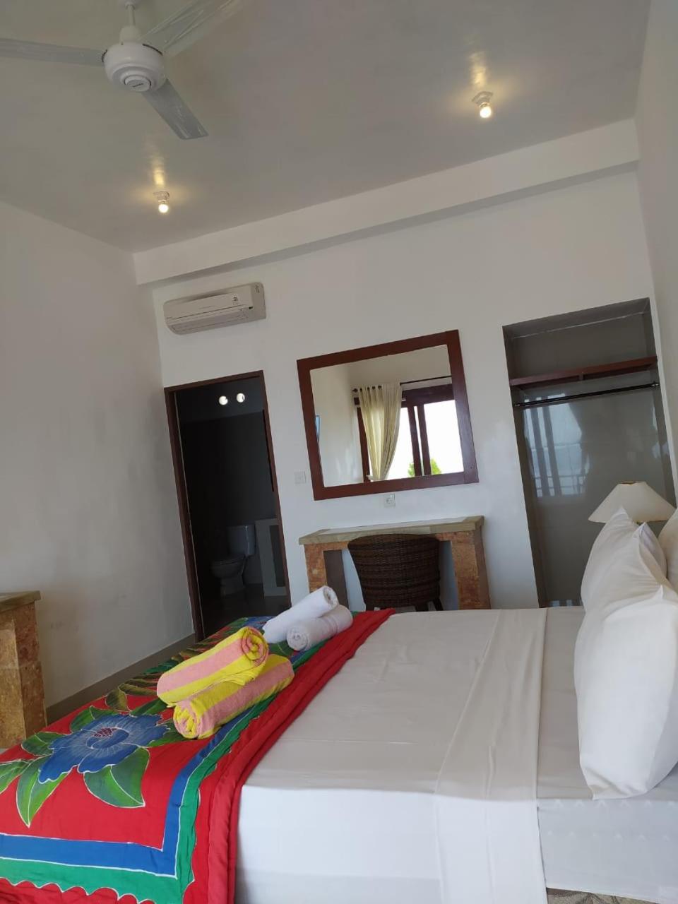 Double Room with Sea View - Photo 39