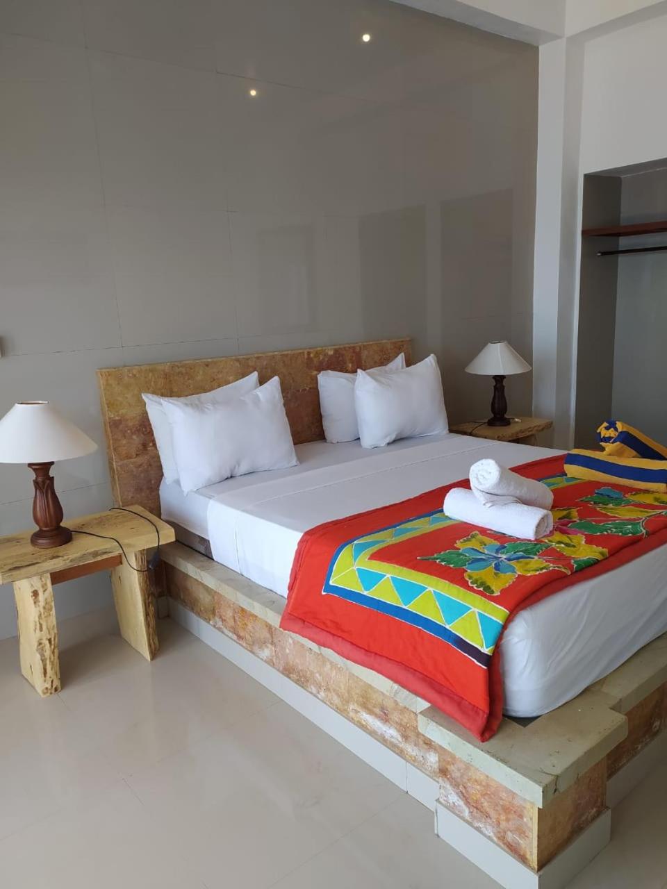 Double Room with Sea View - Photo 28