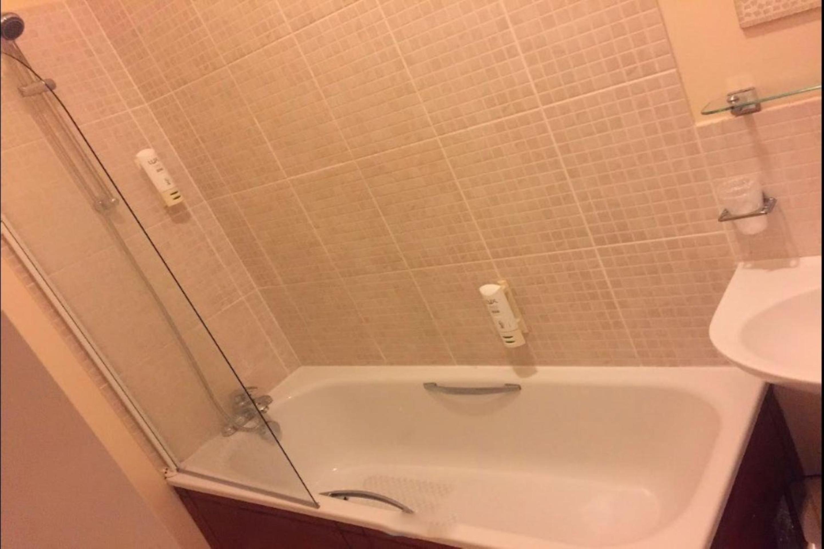 Double Room - Photo 3
