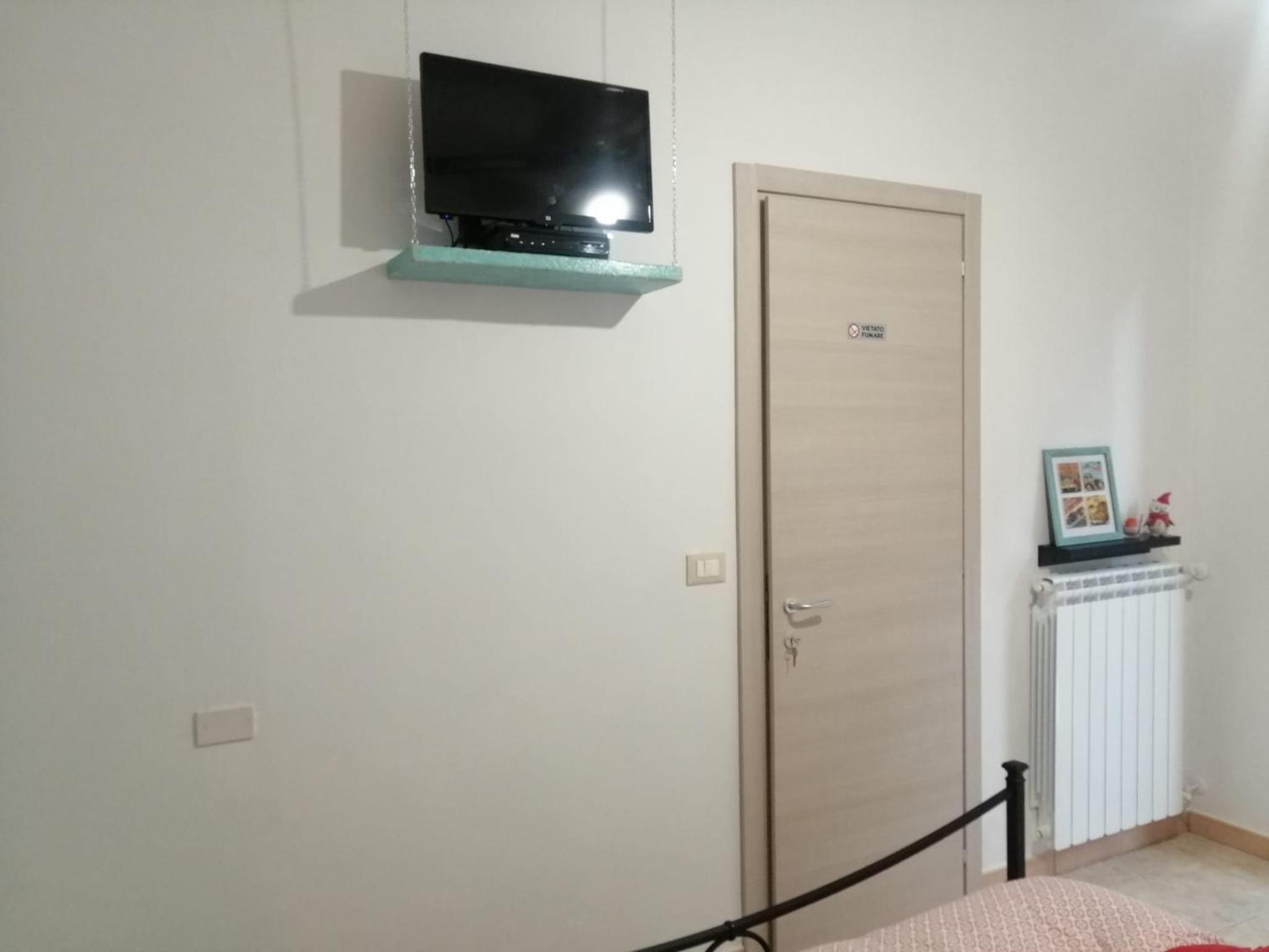 Double Room with Private Bathroom - Photo 1