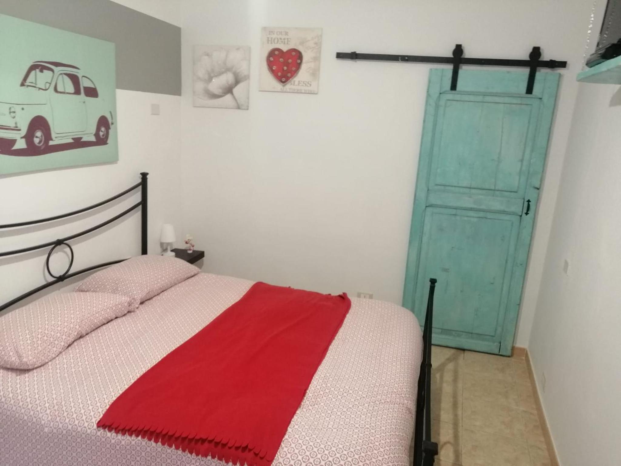 Double Room with Private Bathroom - Photo 8
