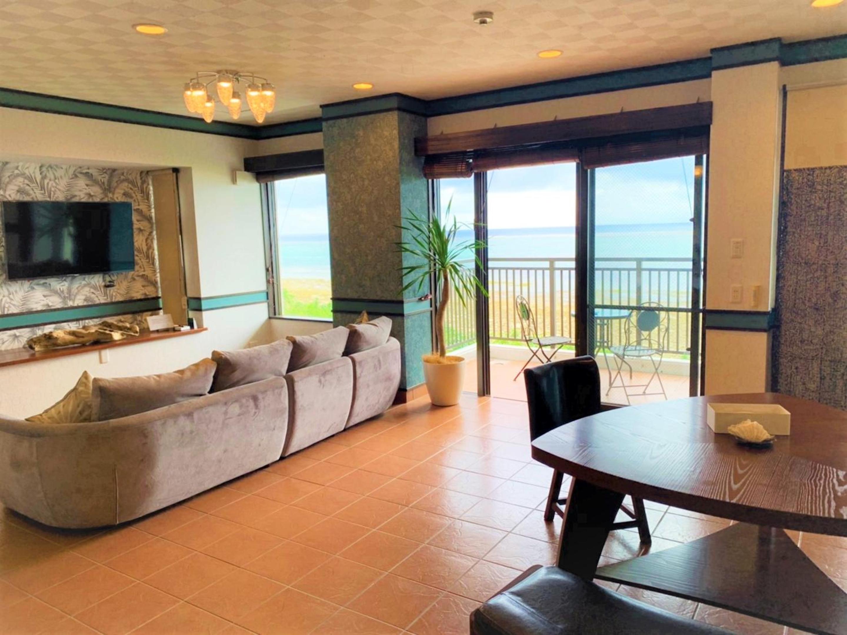 Junior Suite with Ocean View photo 1
