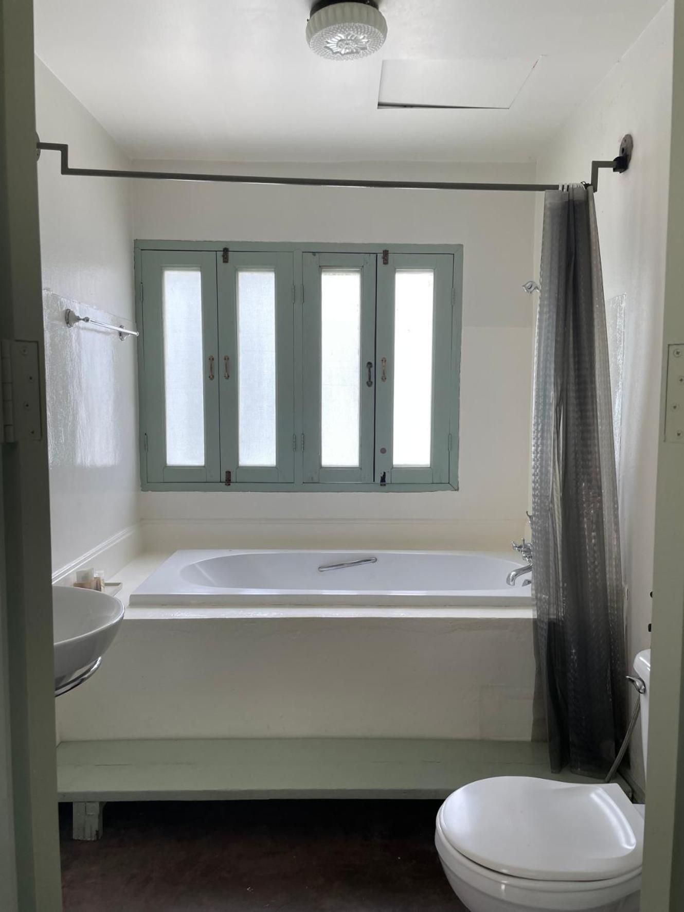 Deluxe Double Room with Balcony - Photo 21