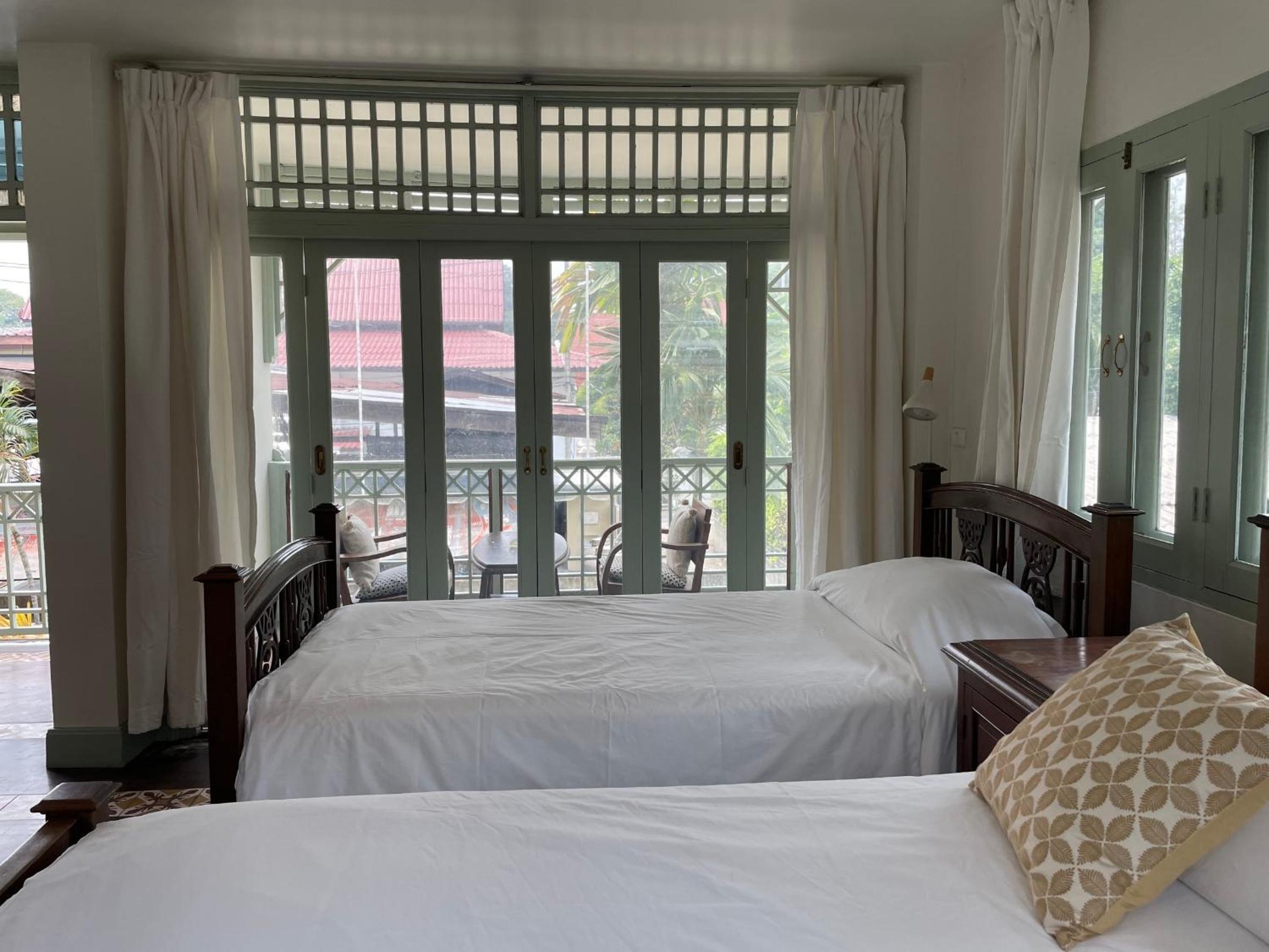 Deluxe Double Room with Balcony - Photo 34