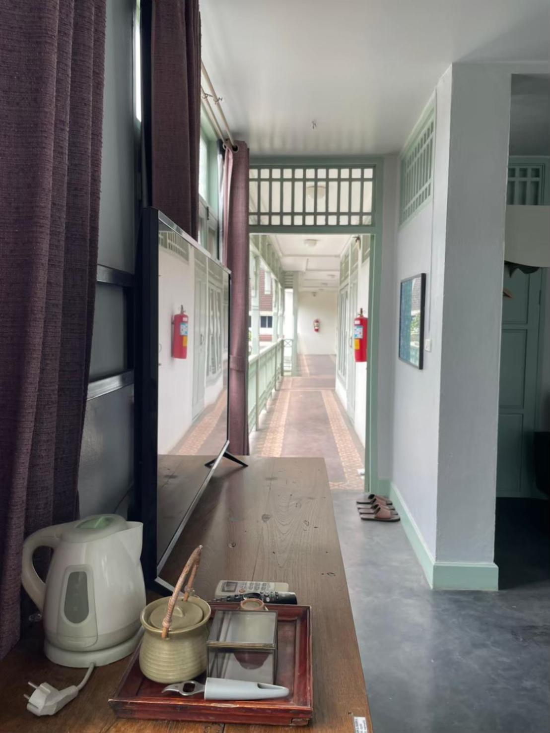 Deluxe Double Room with Balcony - Photo 14