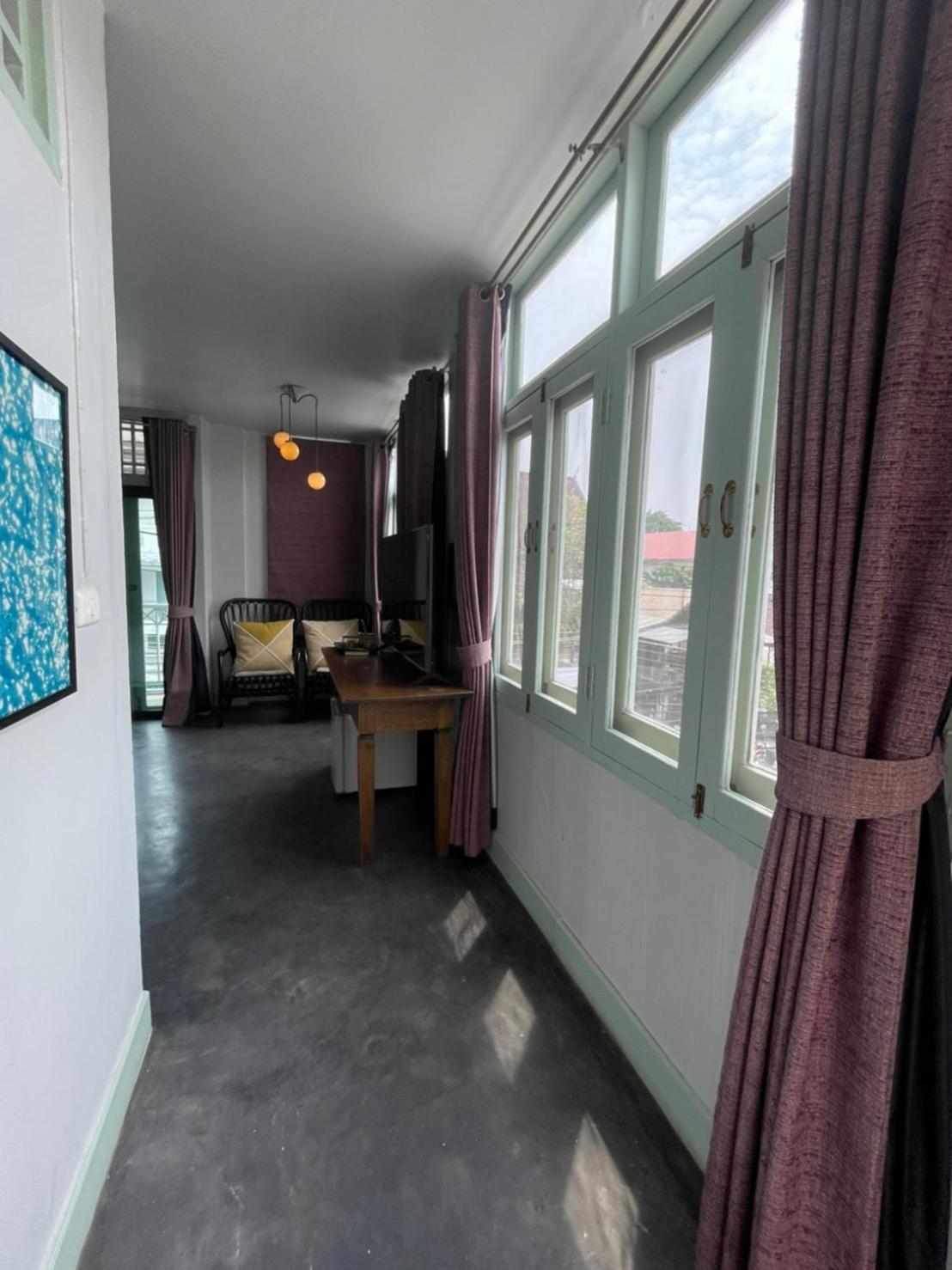 Deluxe Double Room with Balcony - Photo 4