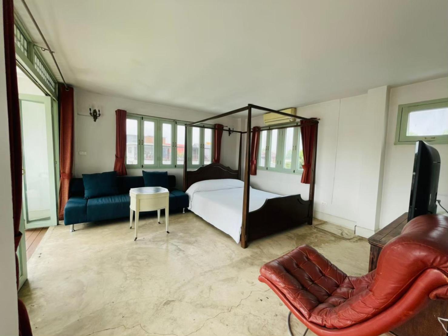 Deluxe Double Room with Balcony - Photo 63