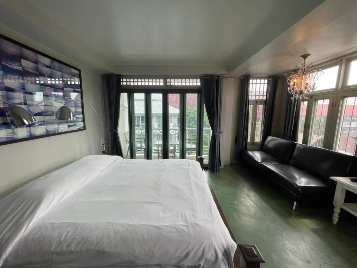 Deluxe Double Room with Balcony - Photo 59