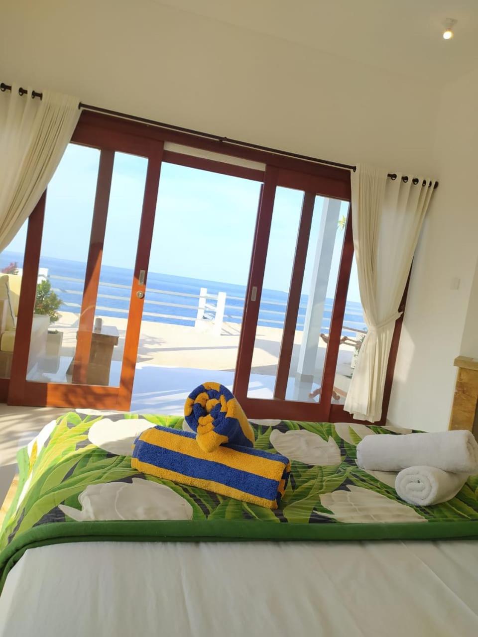 Deluxe Double Room with Sea View - Photo 10