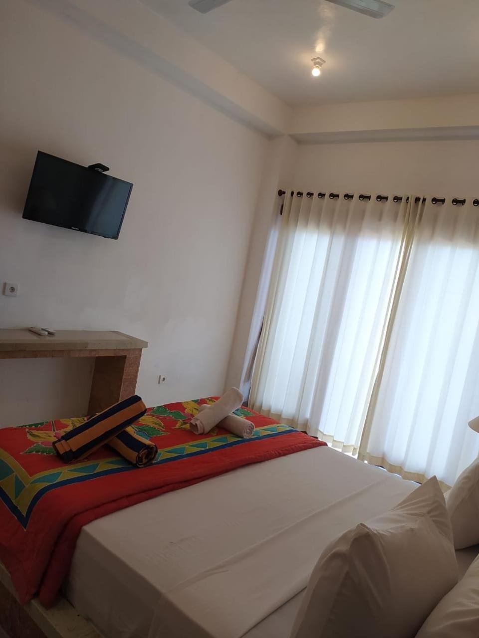 Standard Double Room with AC - Photo 2