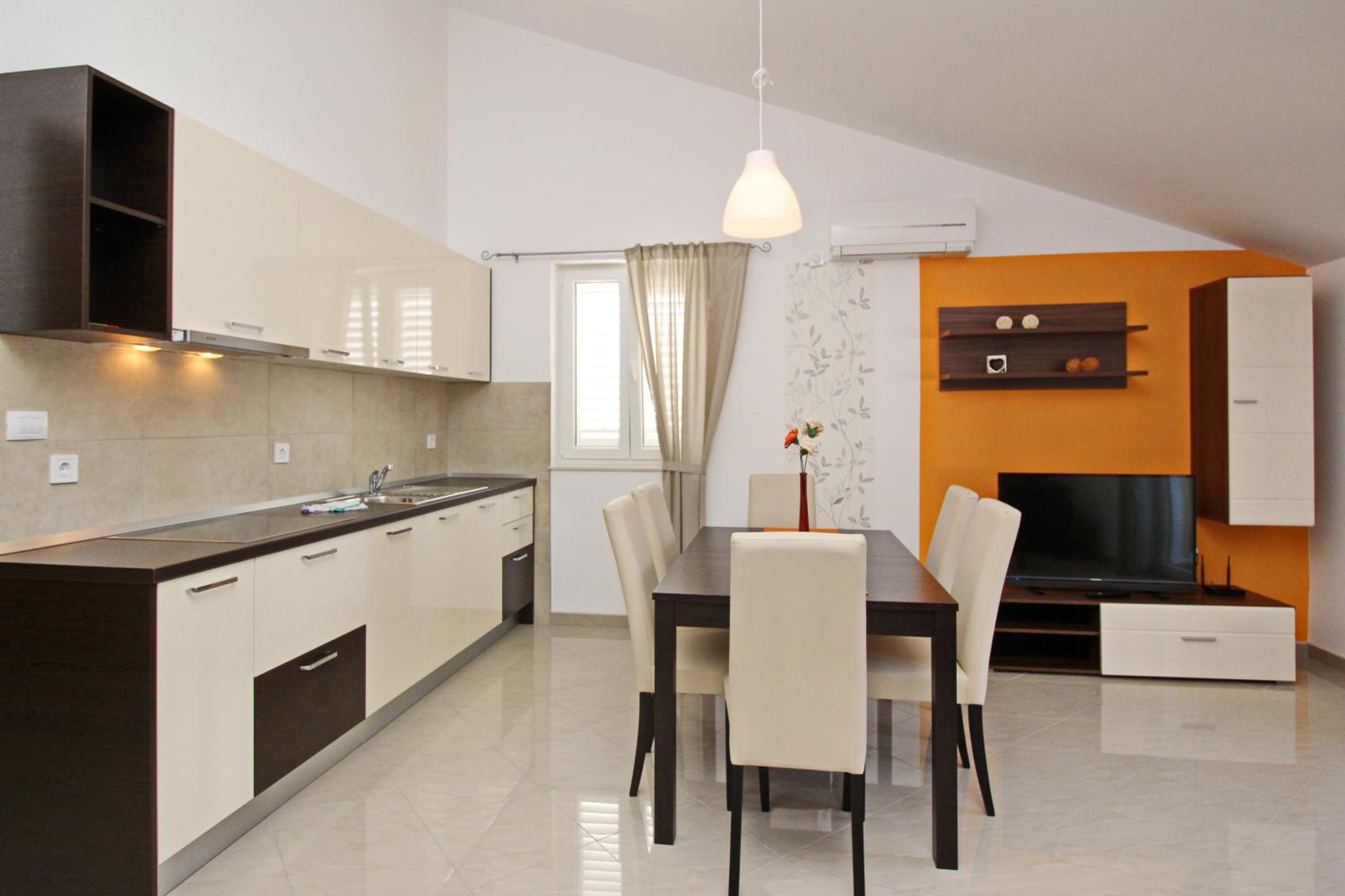 Apartment photo 3