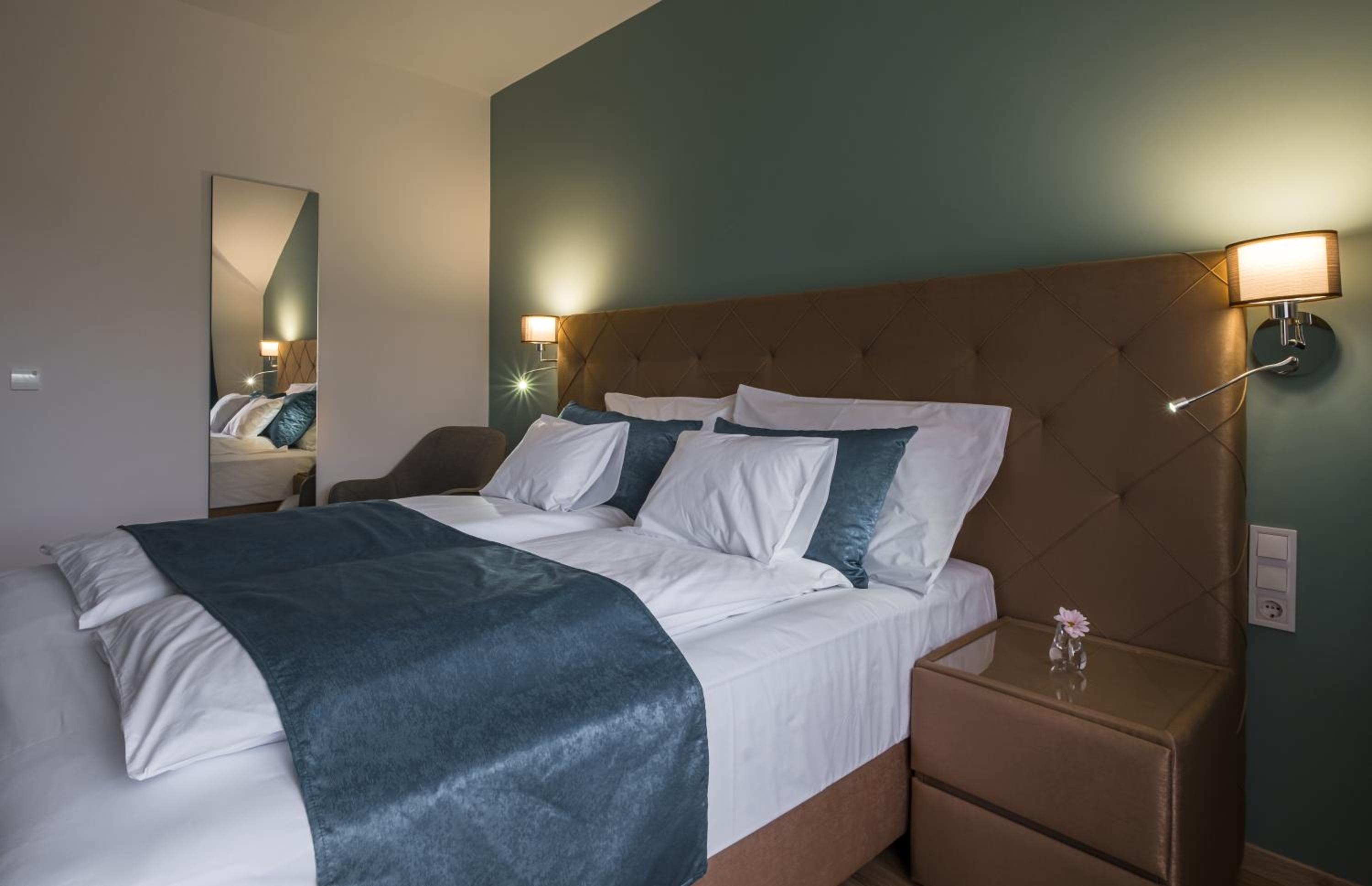Standard Queen Room - Photo 1