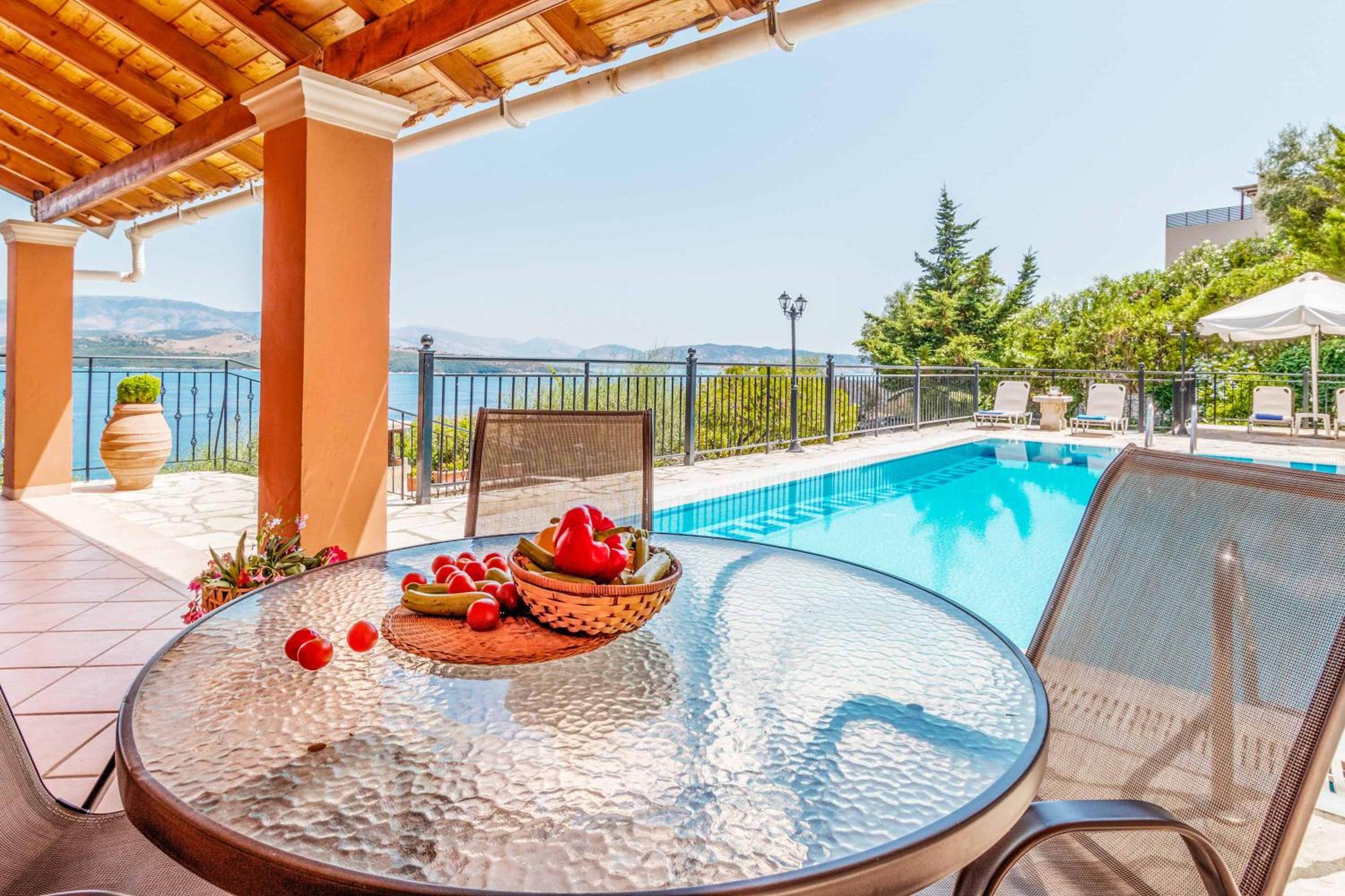 Villa photo 2