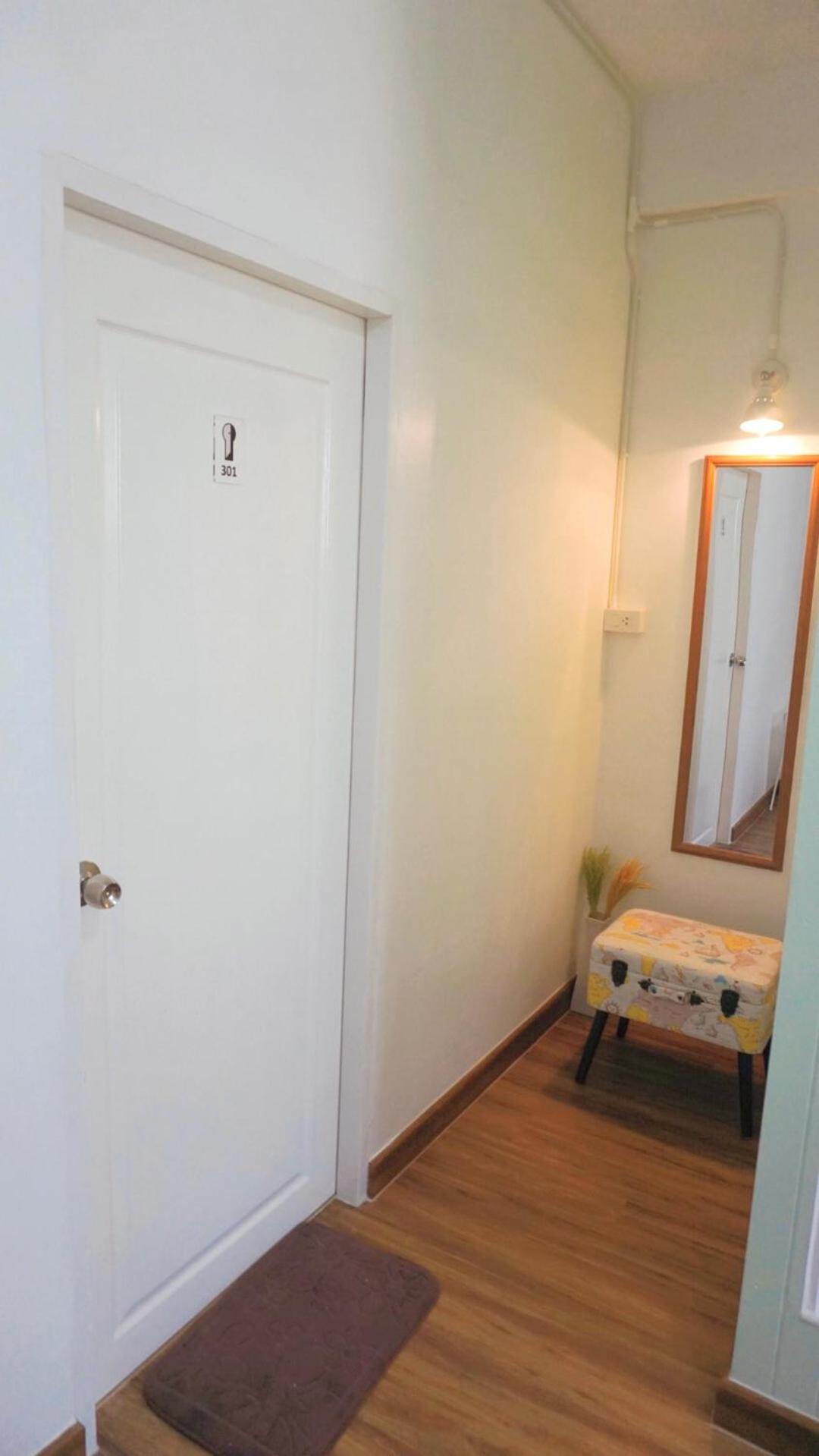 Double Room with Private External Bathroom - Photo 8