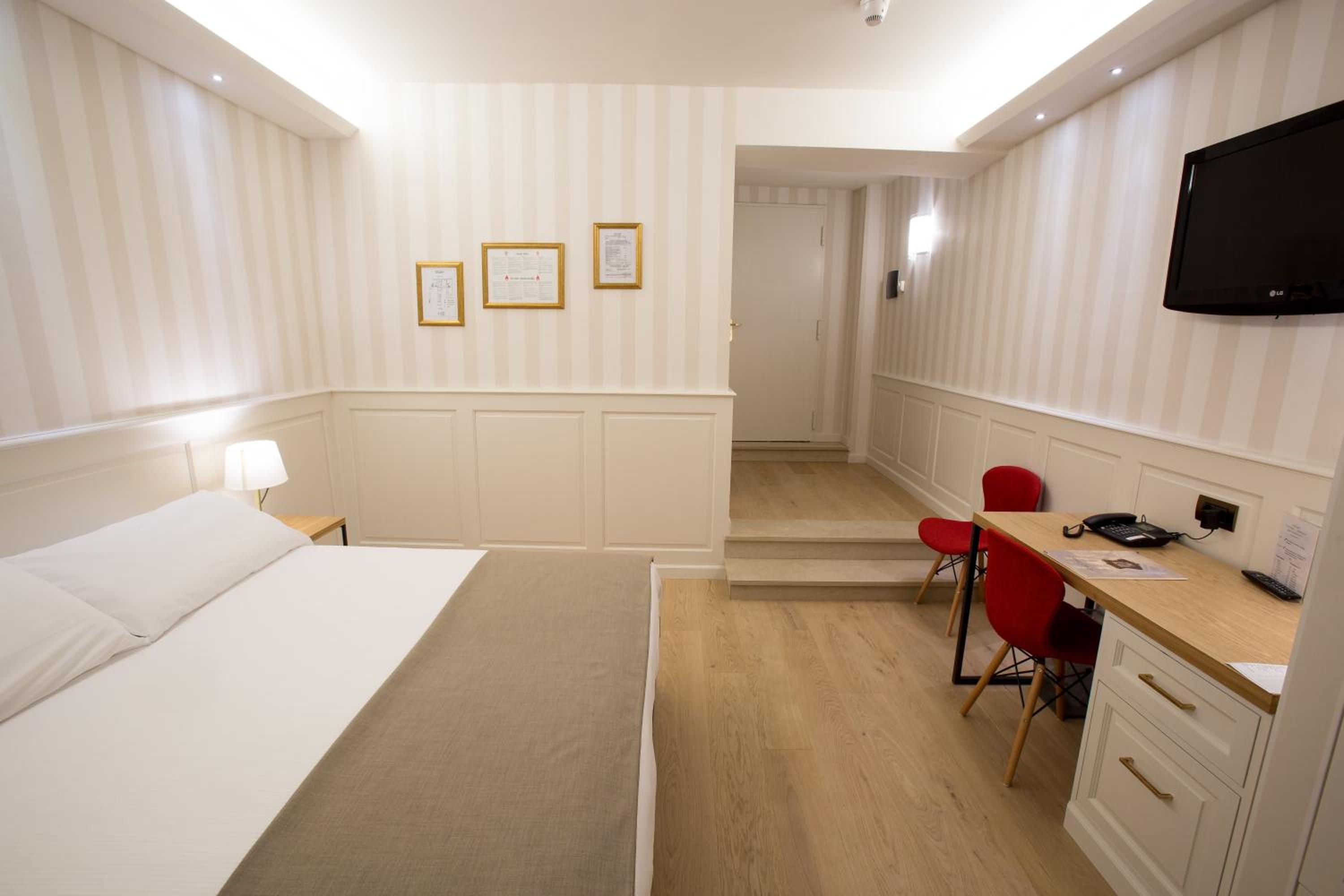 Comfort Double or Twin Room