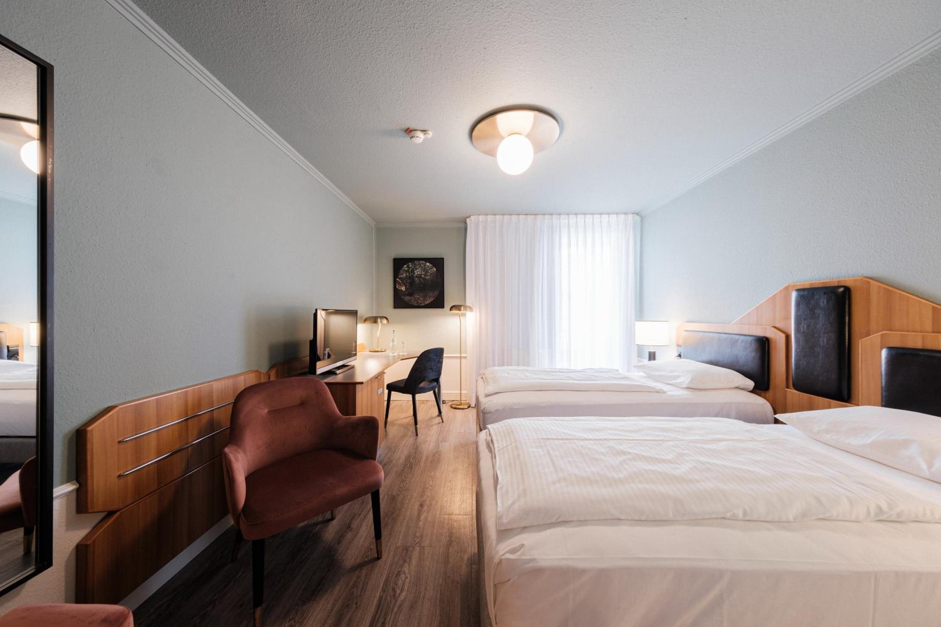 Superior Twin Room - Photo 1