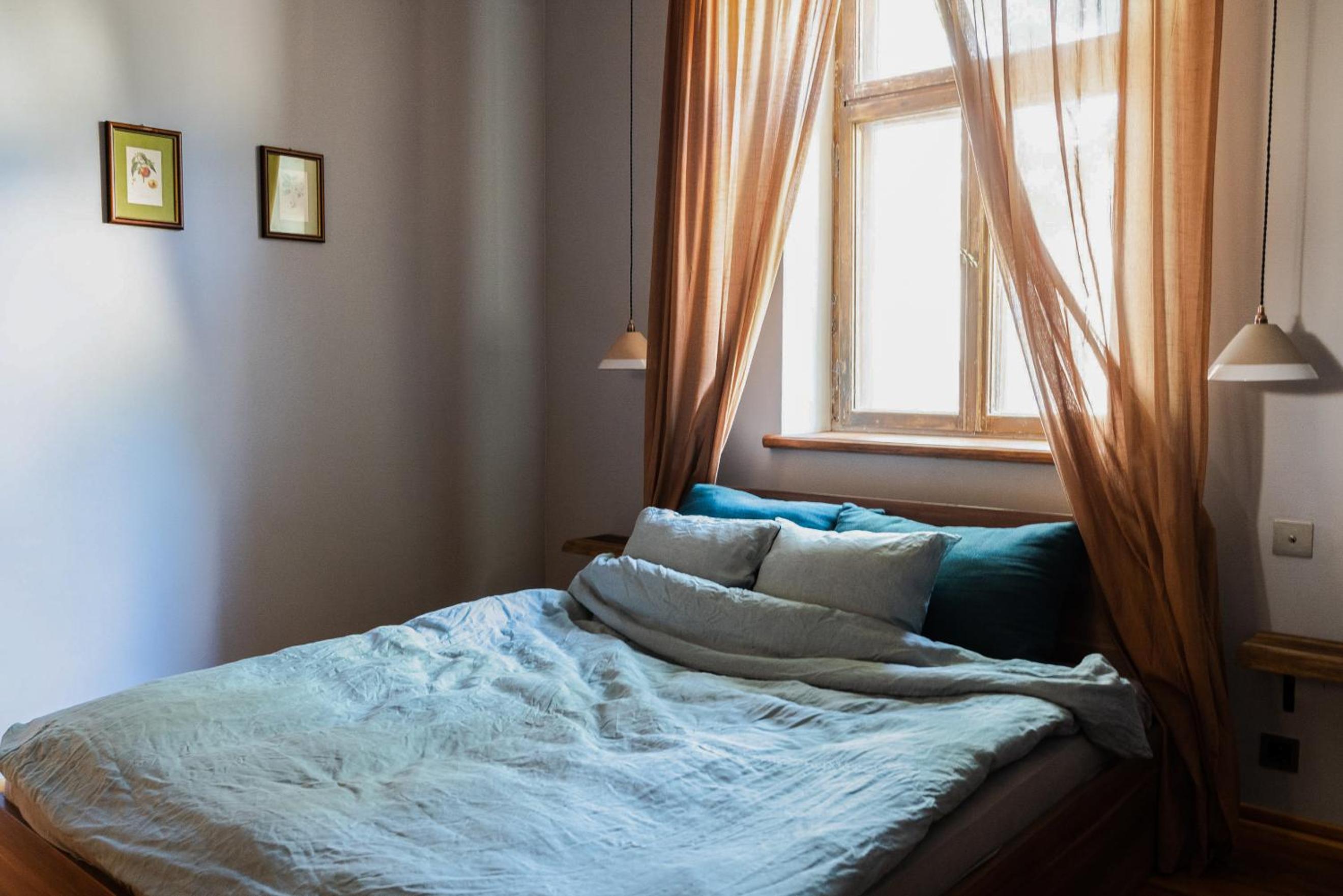One-Bedroom Apartment - Photo 10