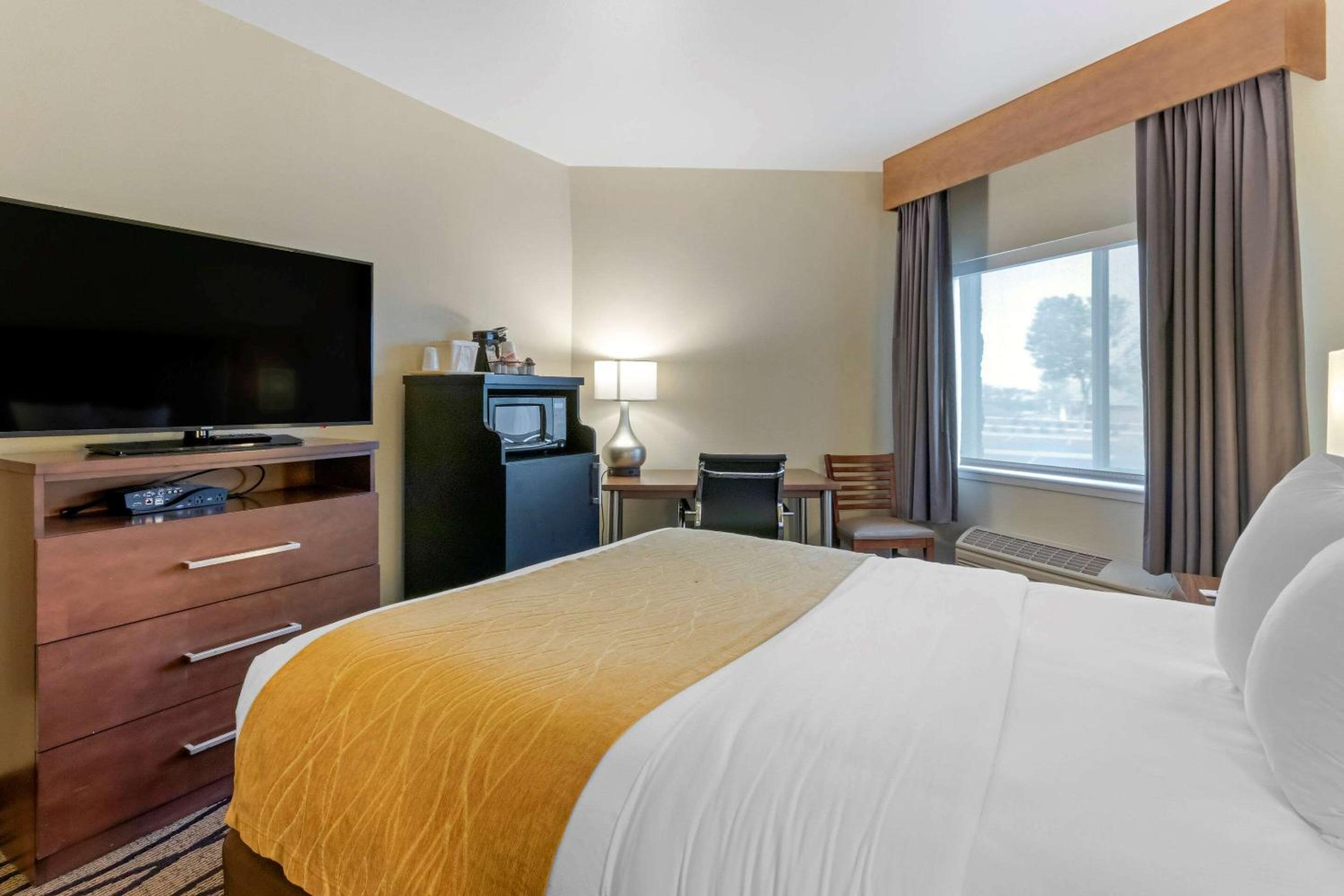 Queen Room - Disability Access/Non-Smoking - Photo 3