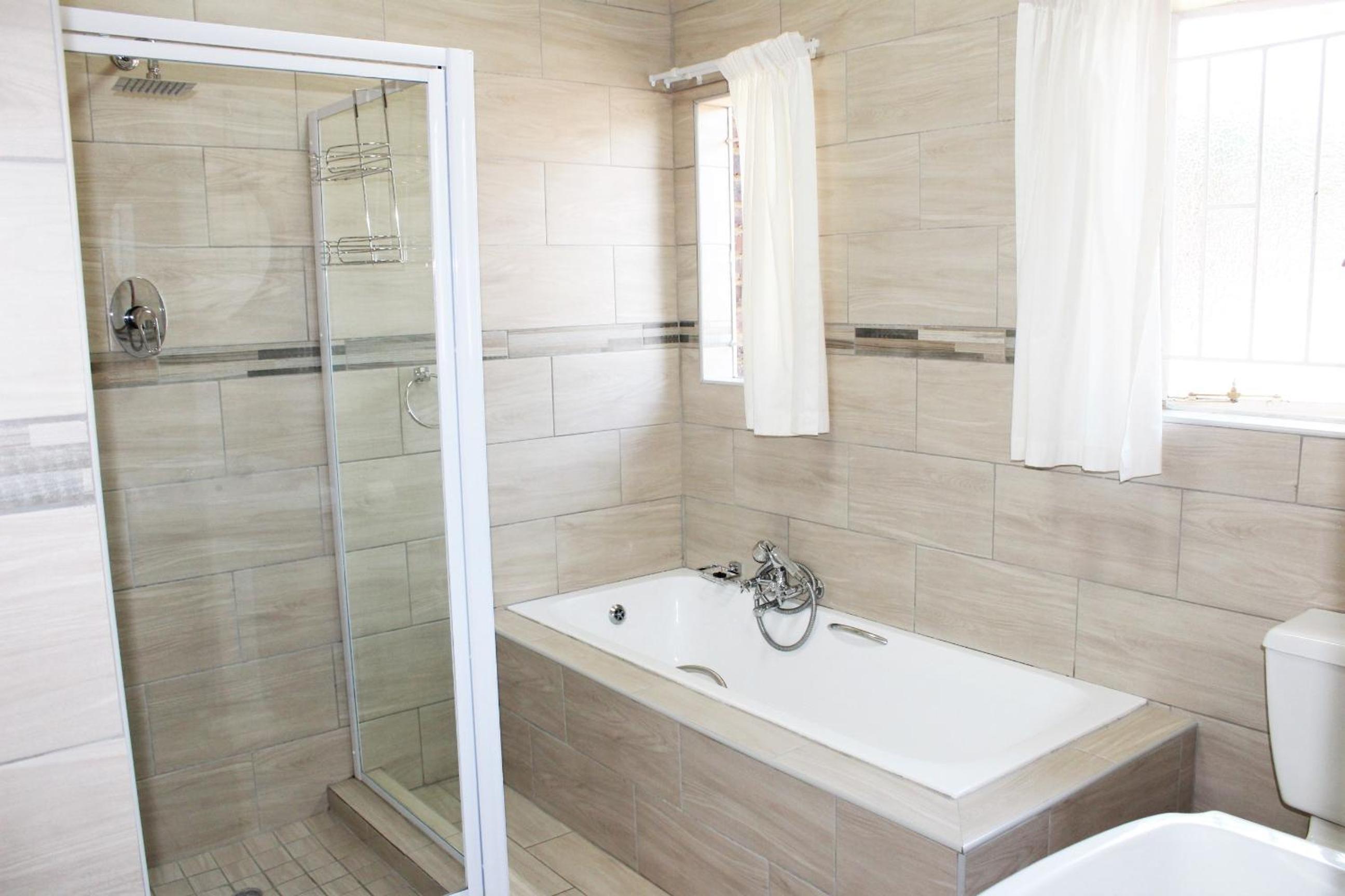 Deluxe Room - Photo 2