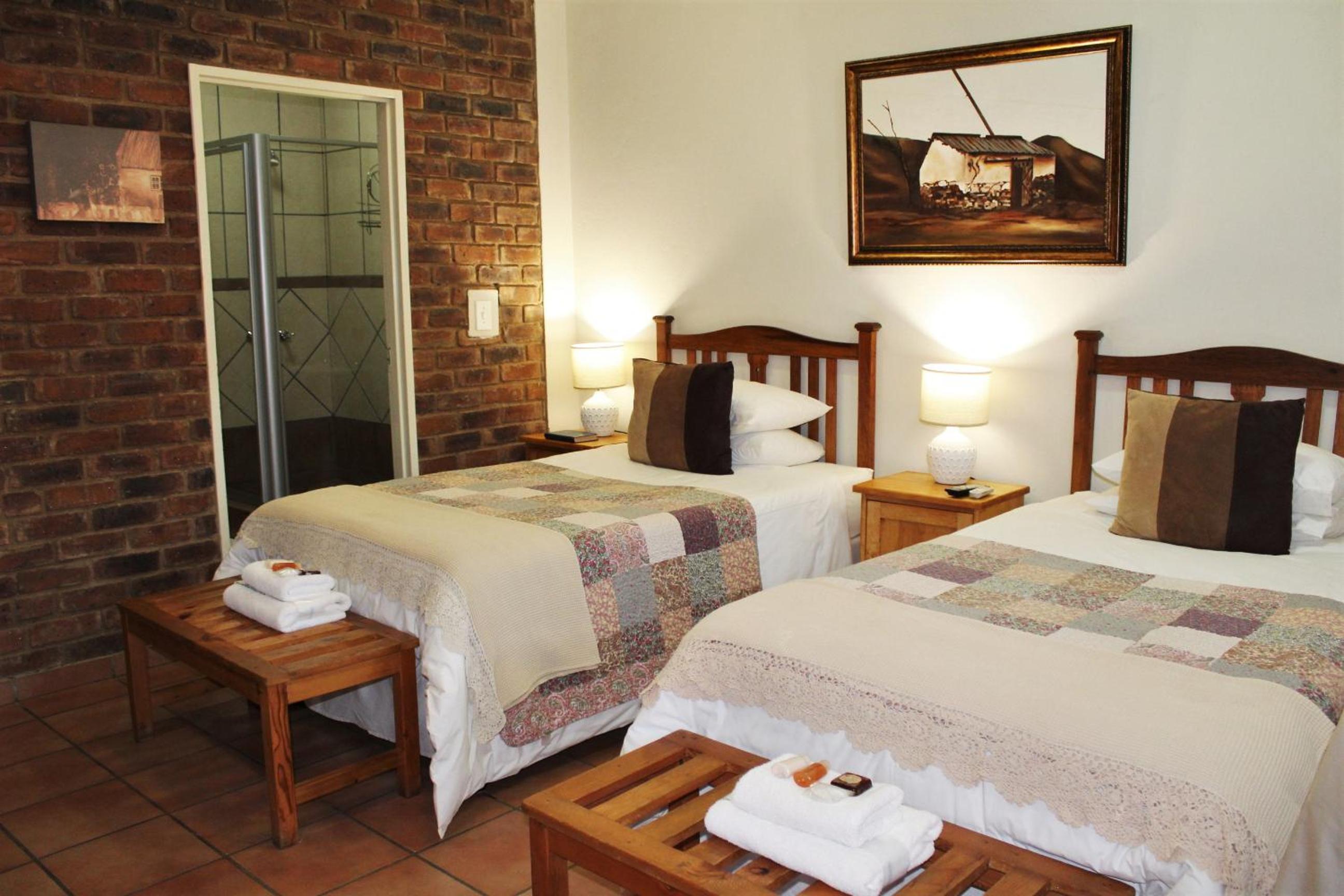 Twin Room - Photo 1