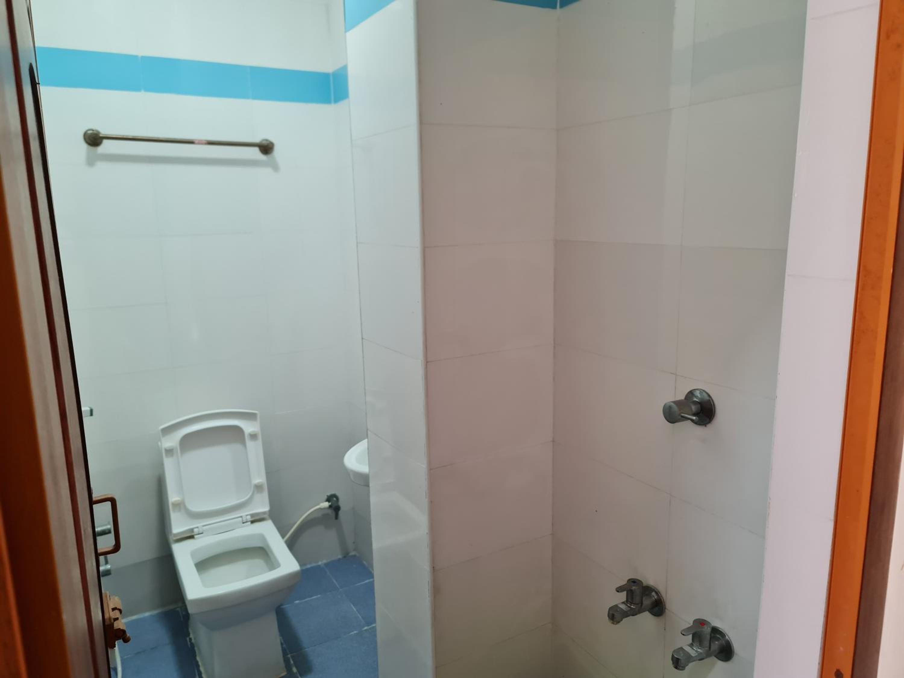 Standard Double Room - Photo 6