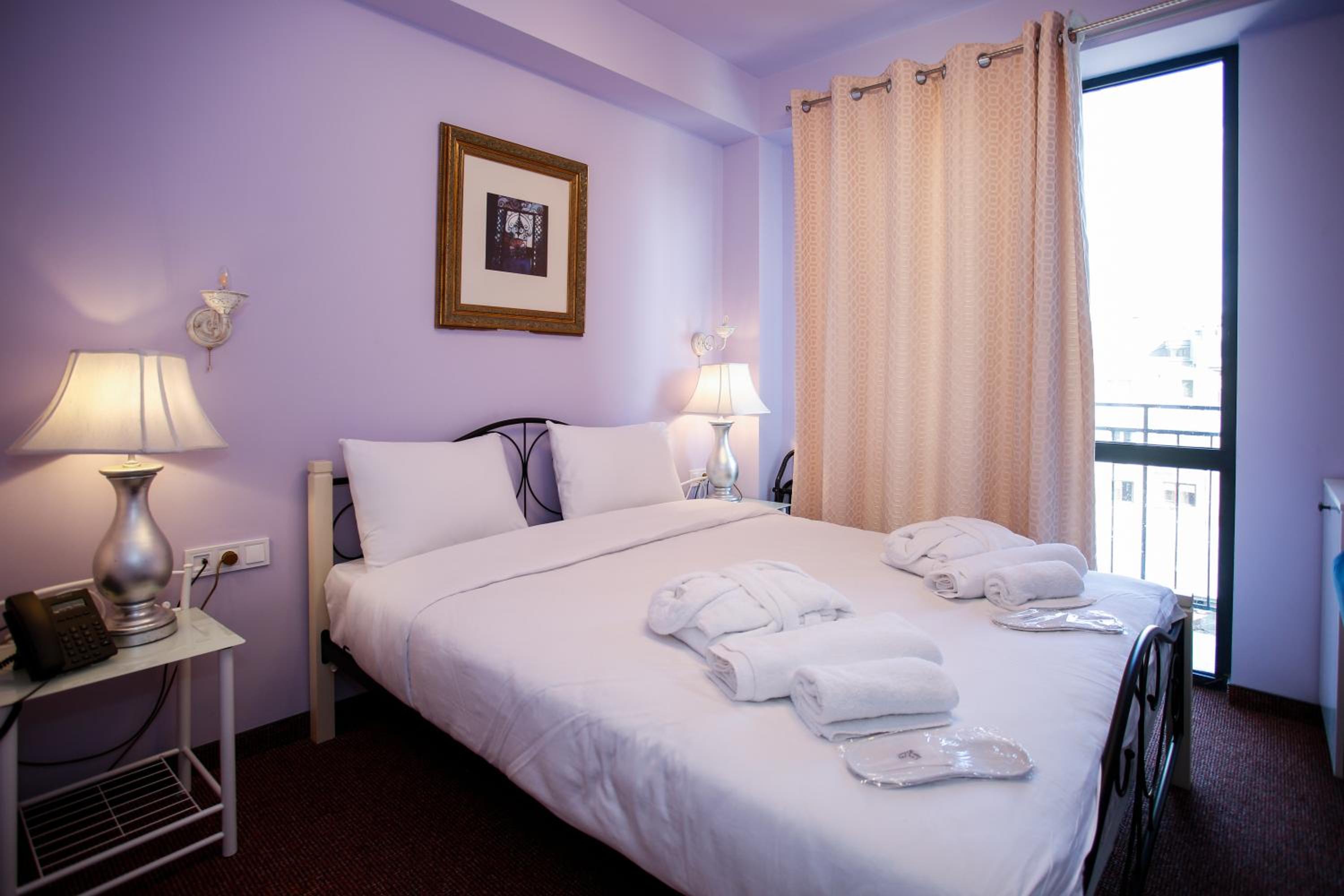 Standard Double Room - Photo 1