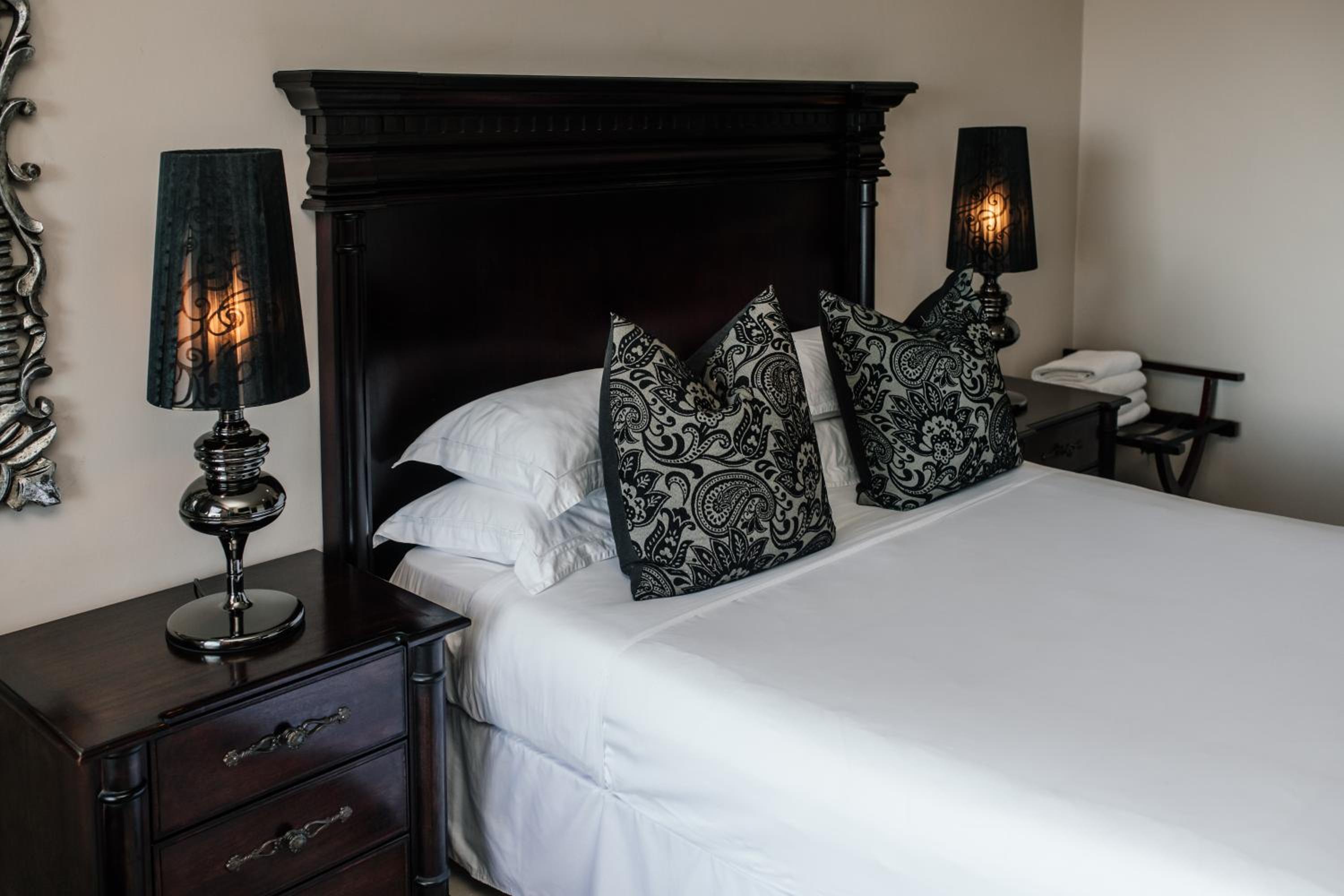 Deluxe Room with Sea View photo 1