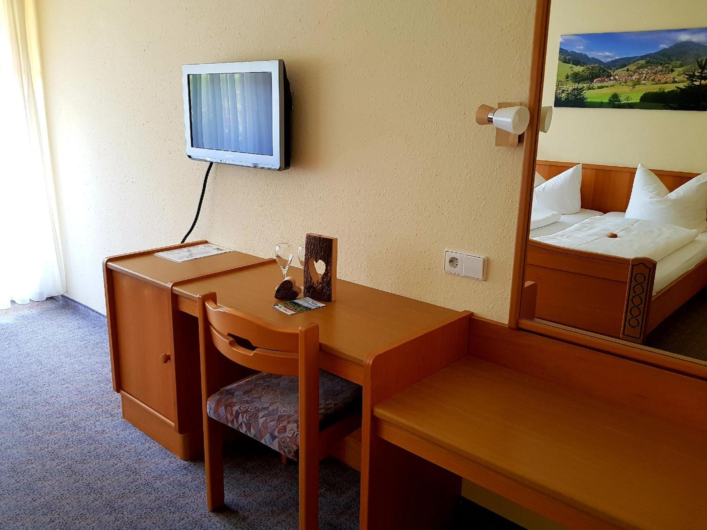 Economy Double Room photo 2