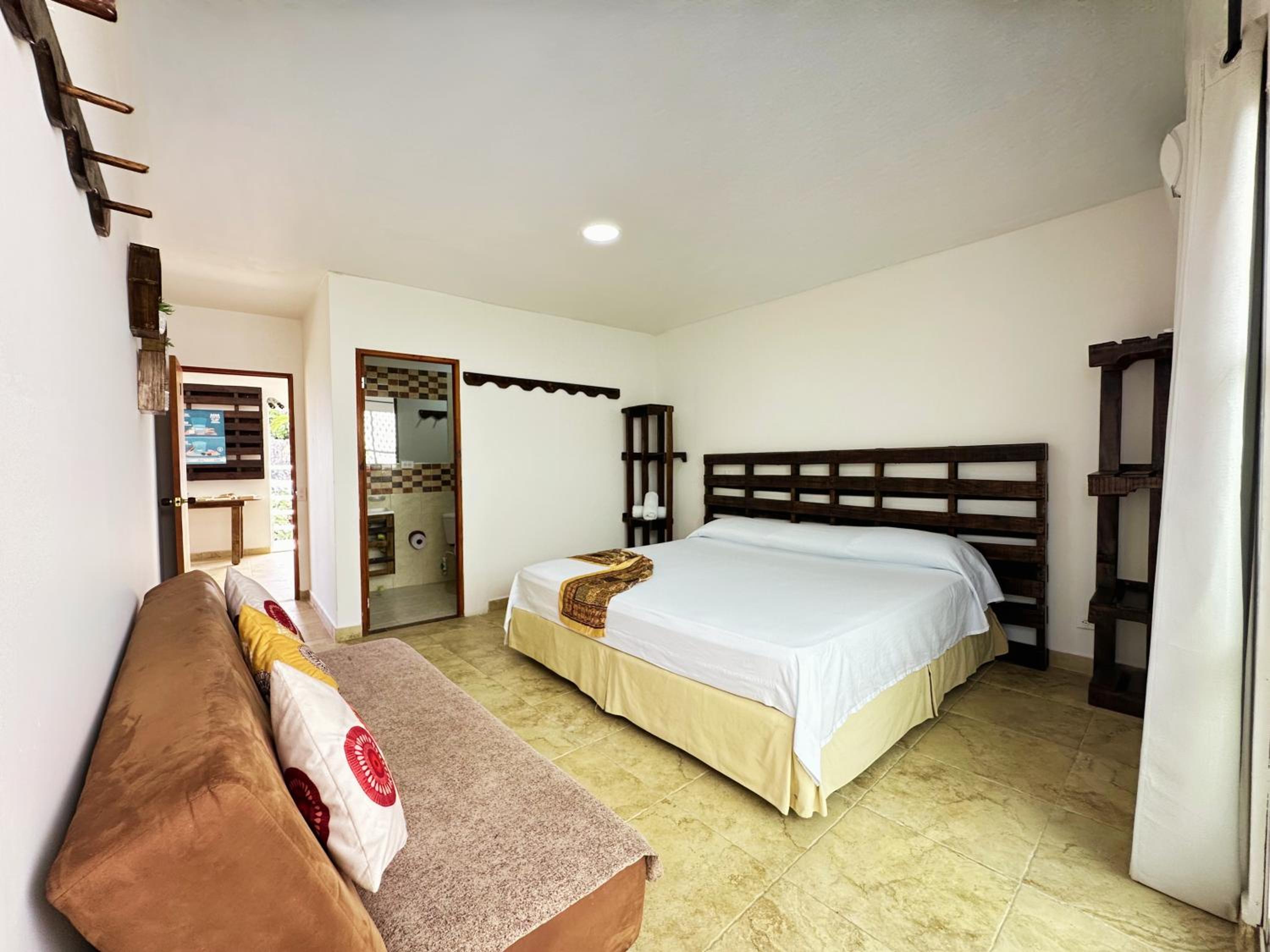 Deluxe King Room photo 3