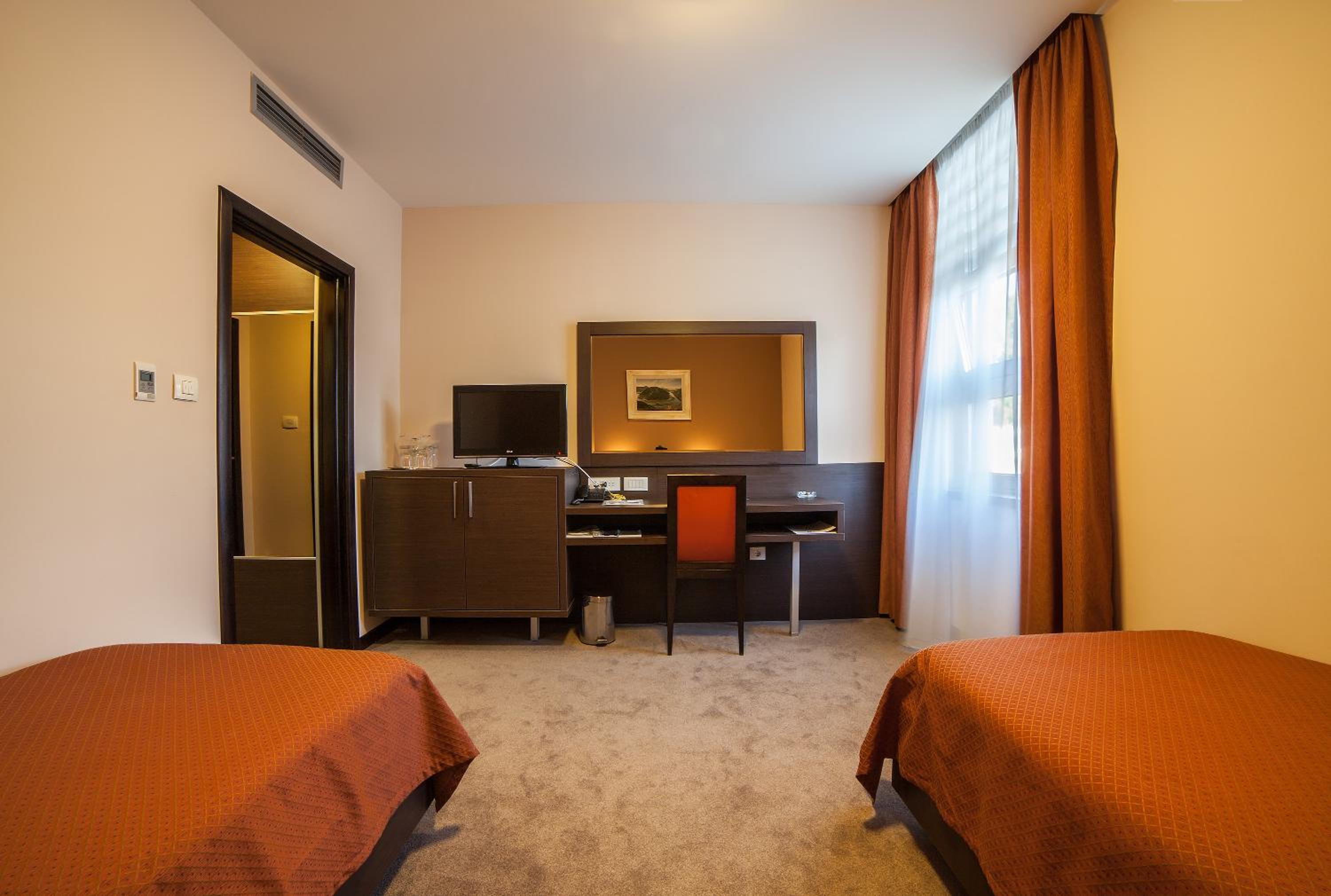 Twin Room photo 2