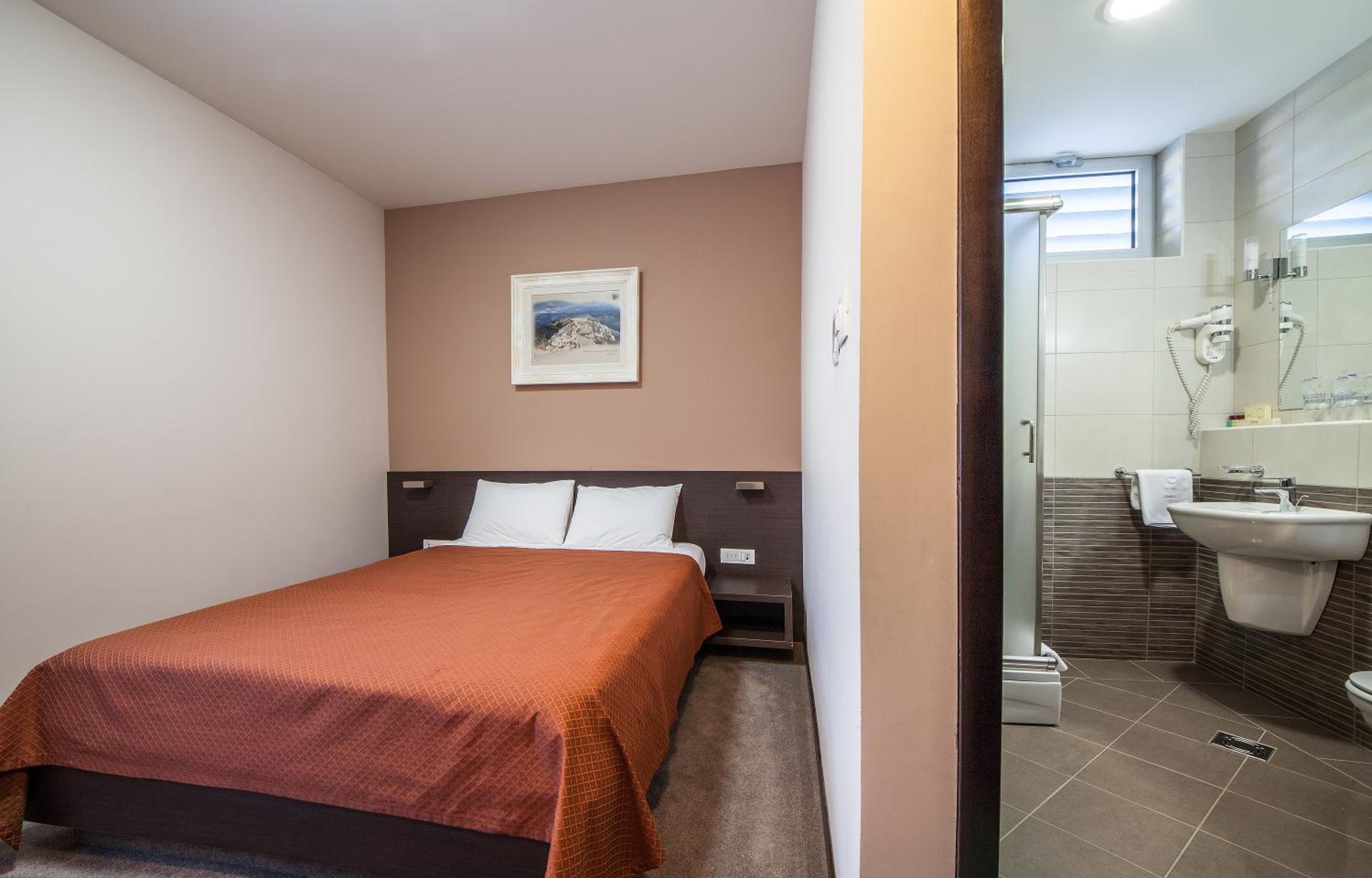Double Room photo 2