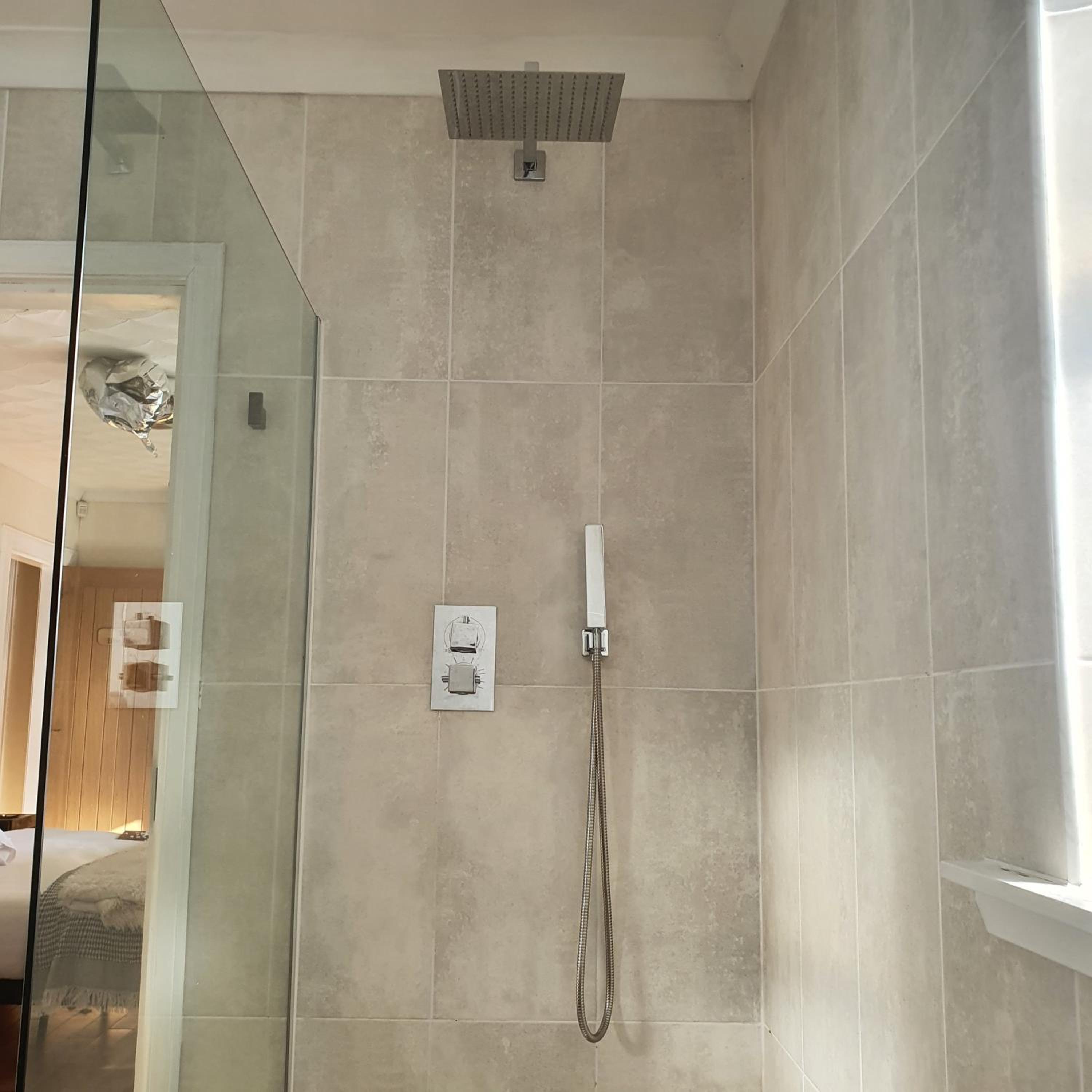 Deluxe Double Room with Shower photo 3