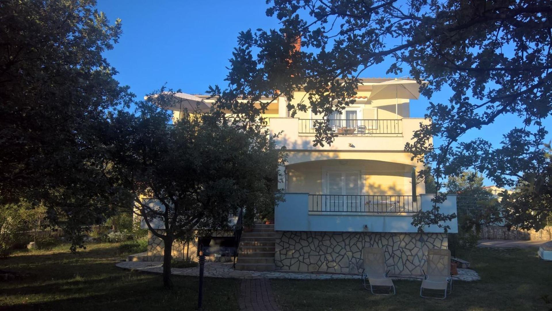 Apartment with Balcony photo 1