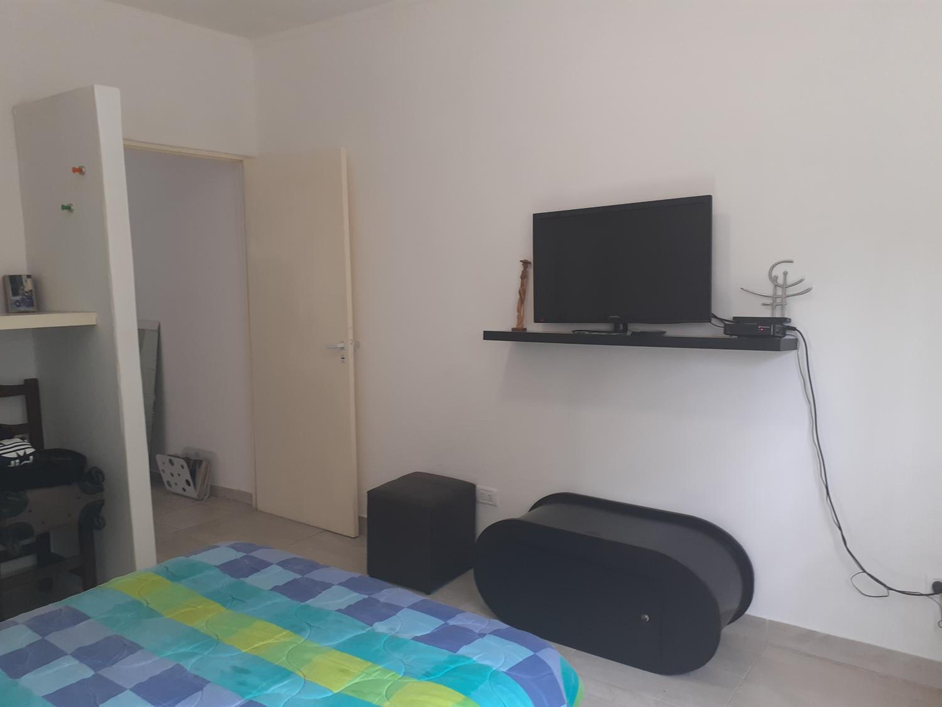 One-Bedroom House photo 1