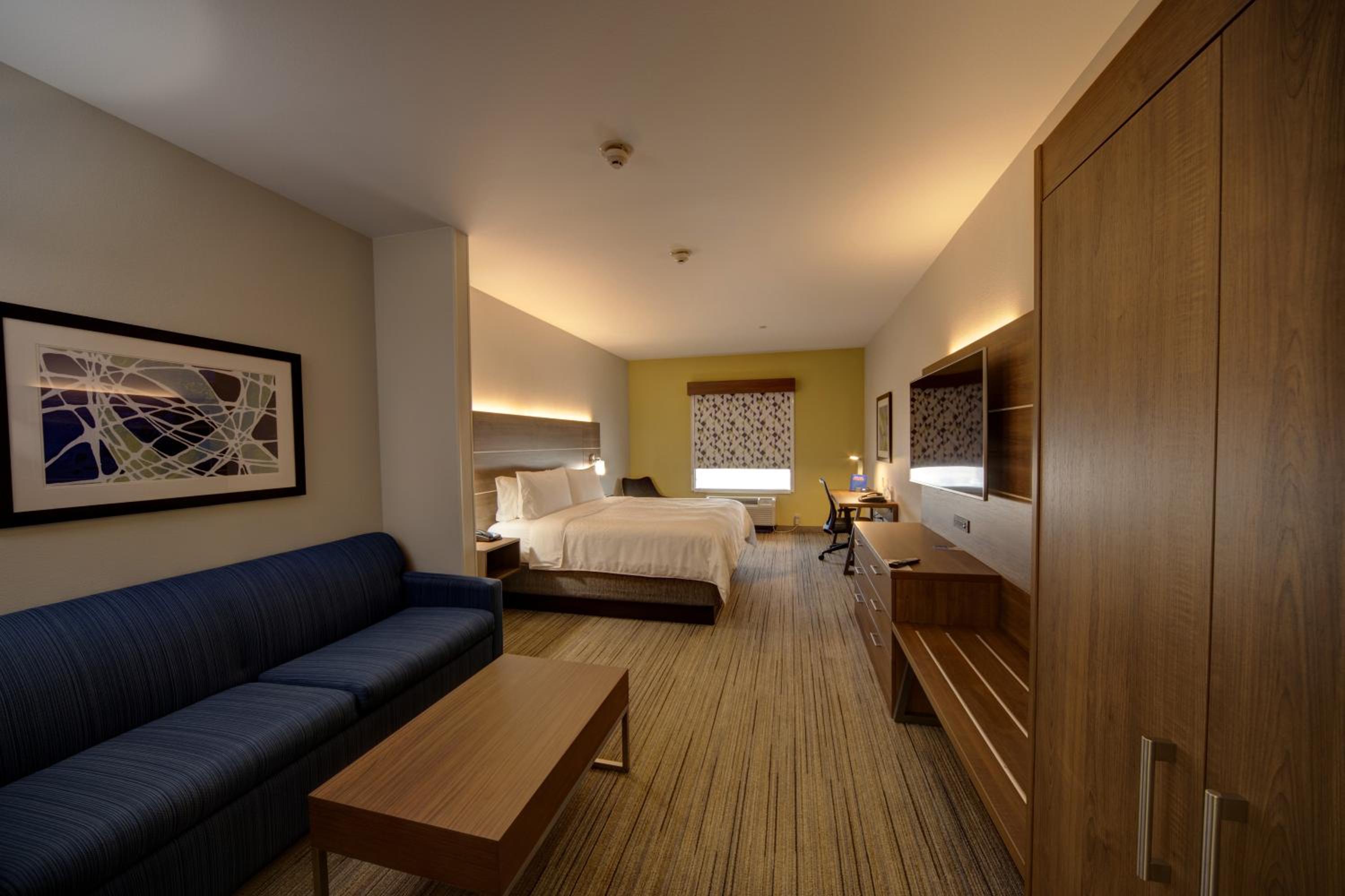 Suite with Two Beds - Non-Smoking - Photo 1