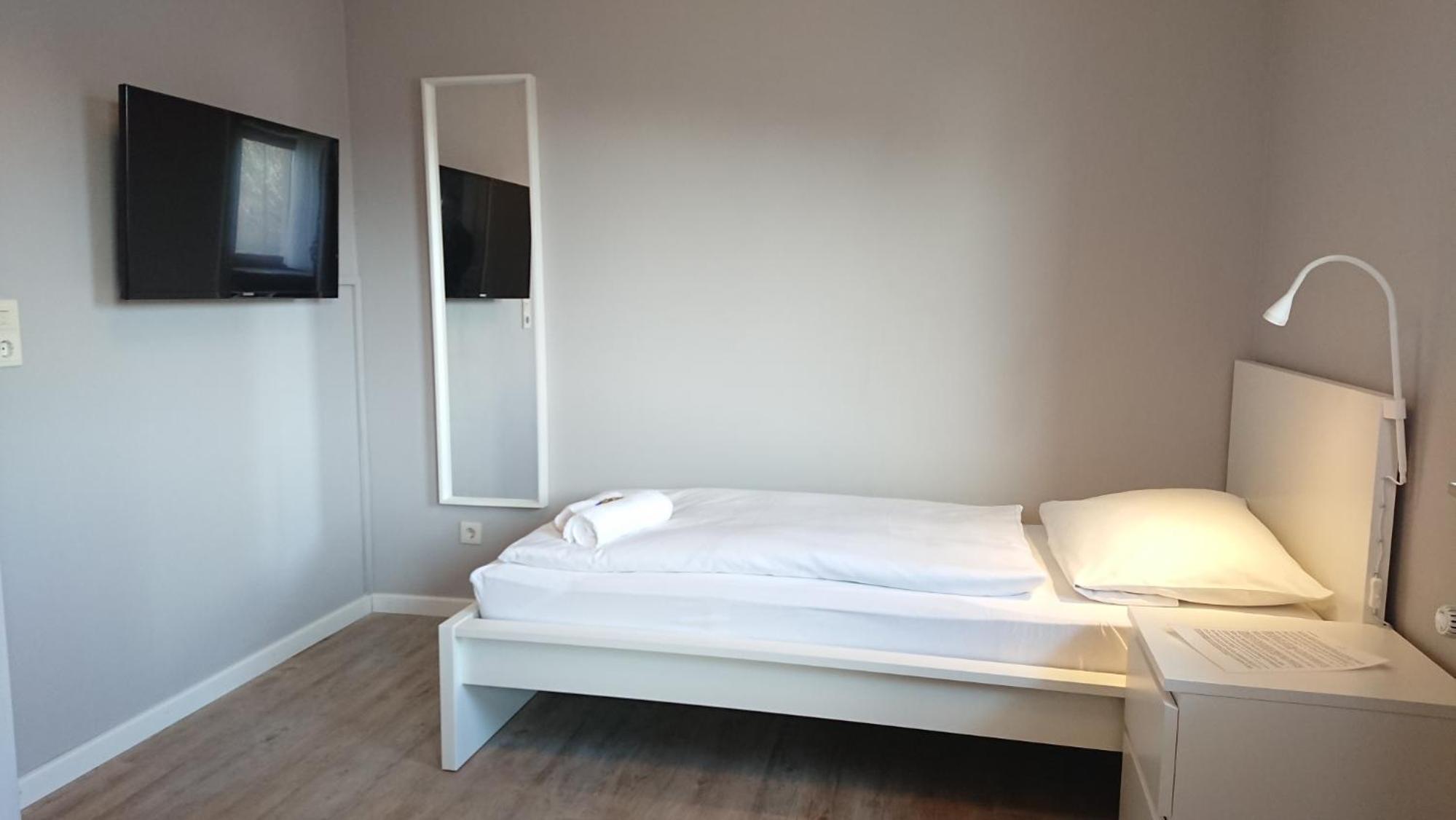 Single Room photo 3