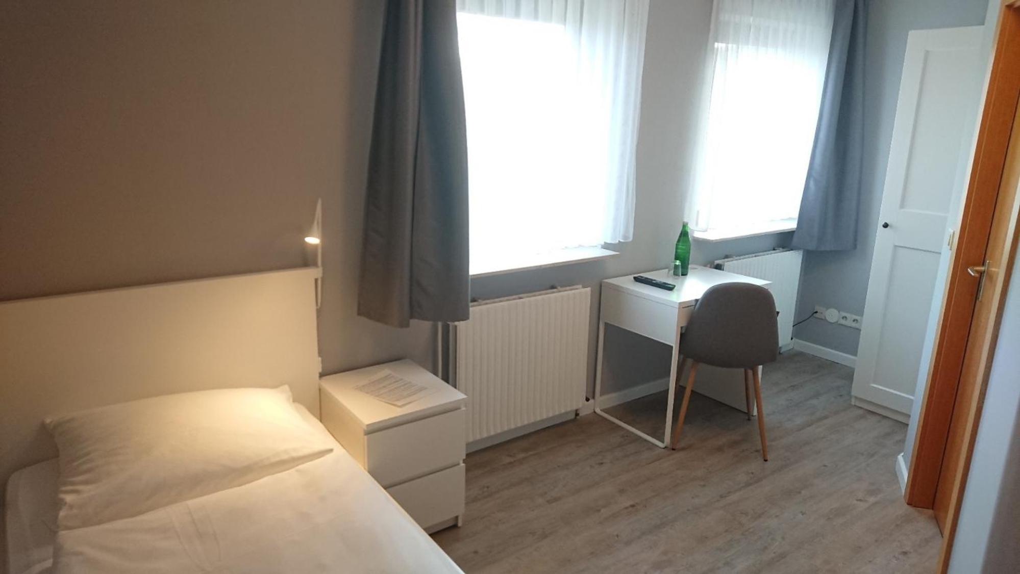 Single Room photo 2