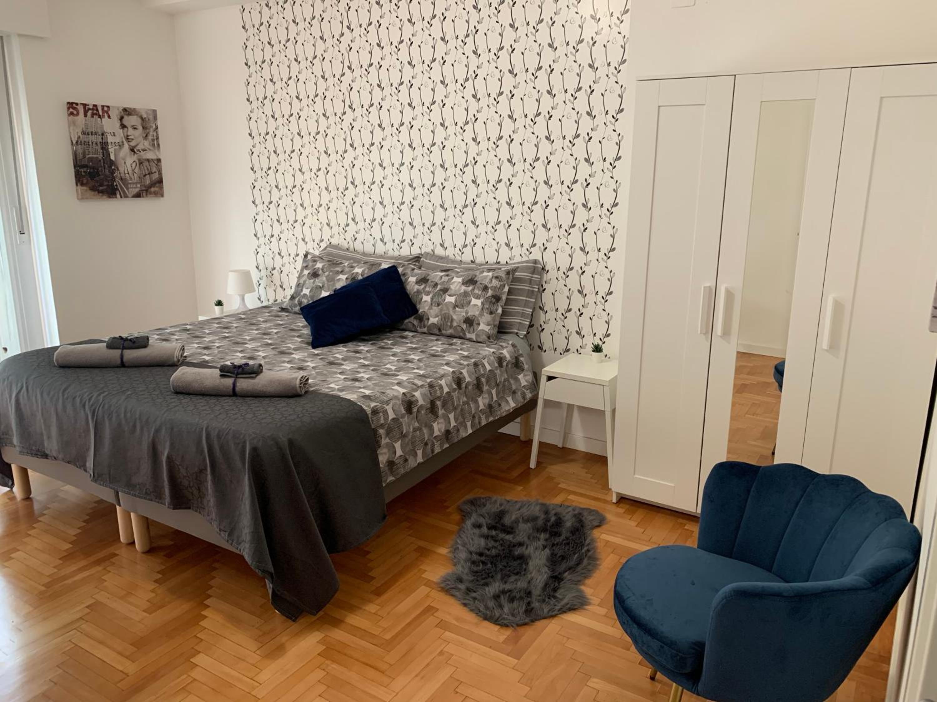 Superior King Room - Photo 10