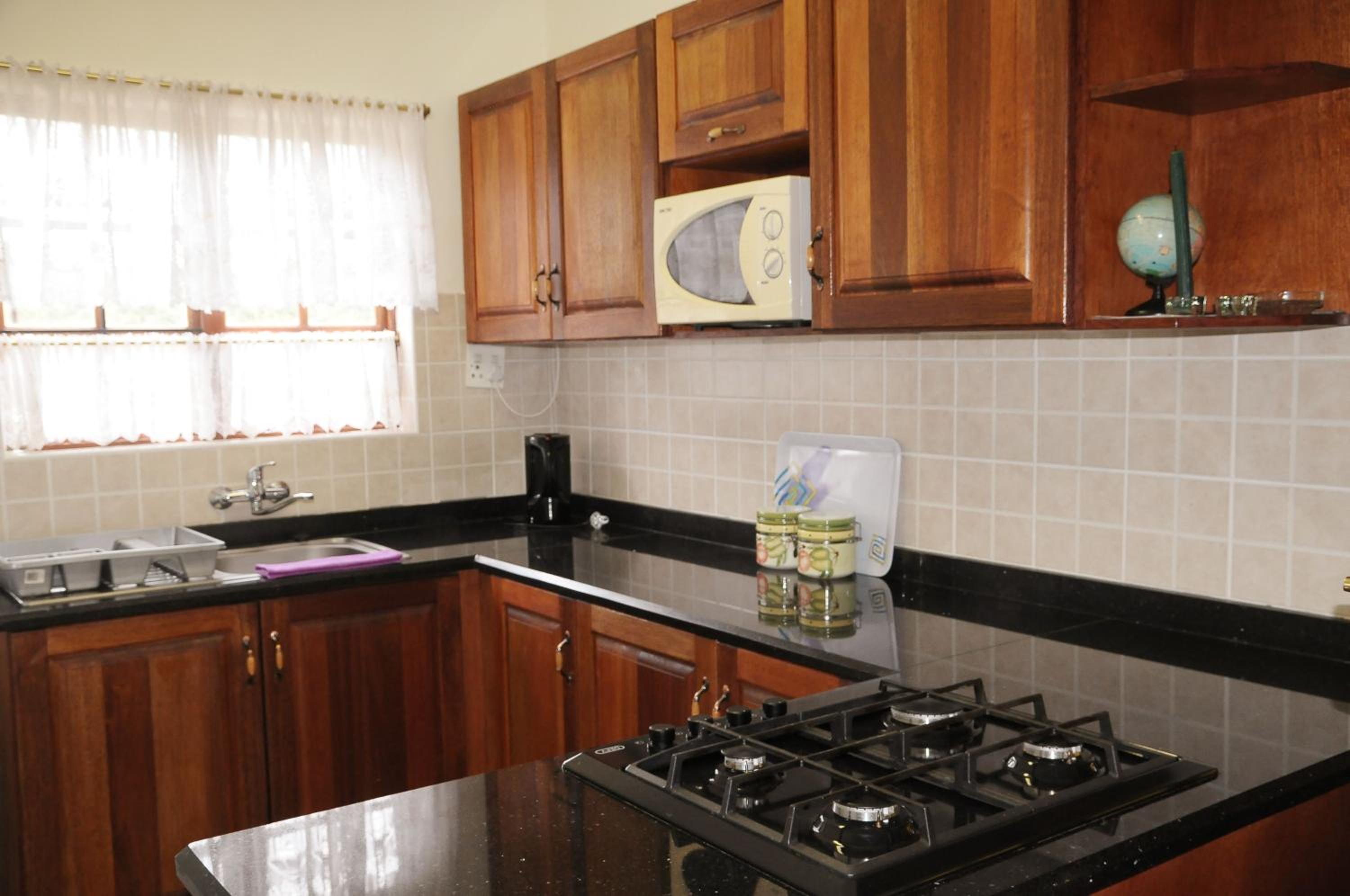 Two-Bedroom Cottage - Photo 15