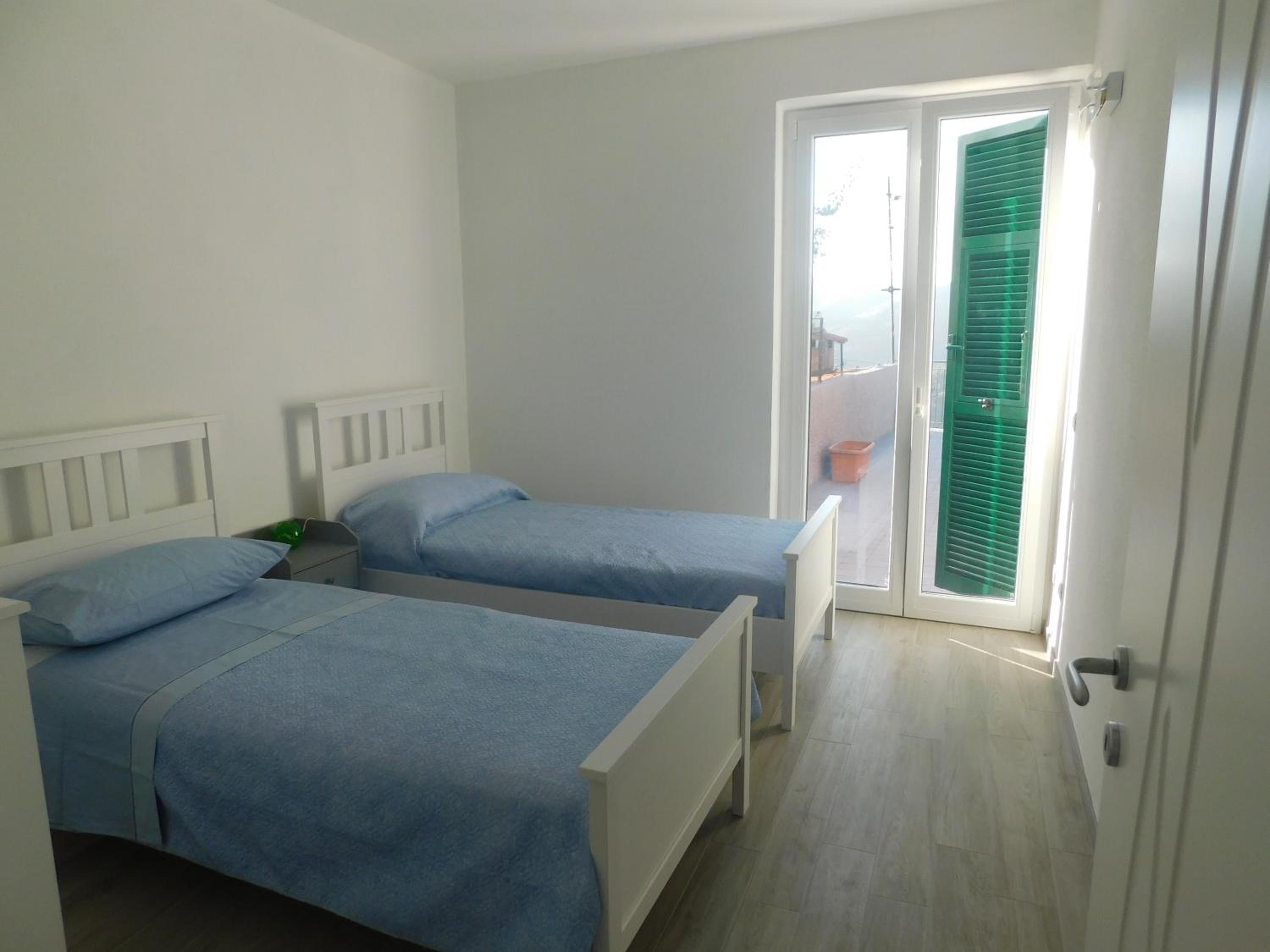 Two-Bedroom House photo 3
